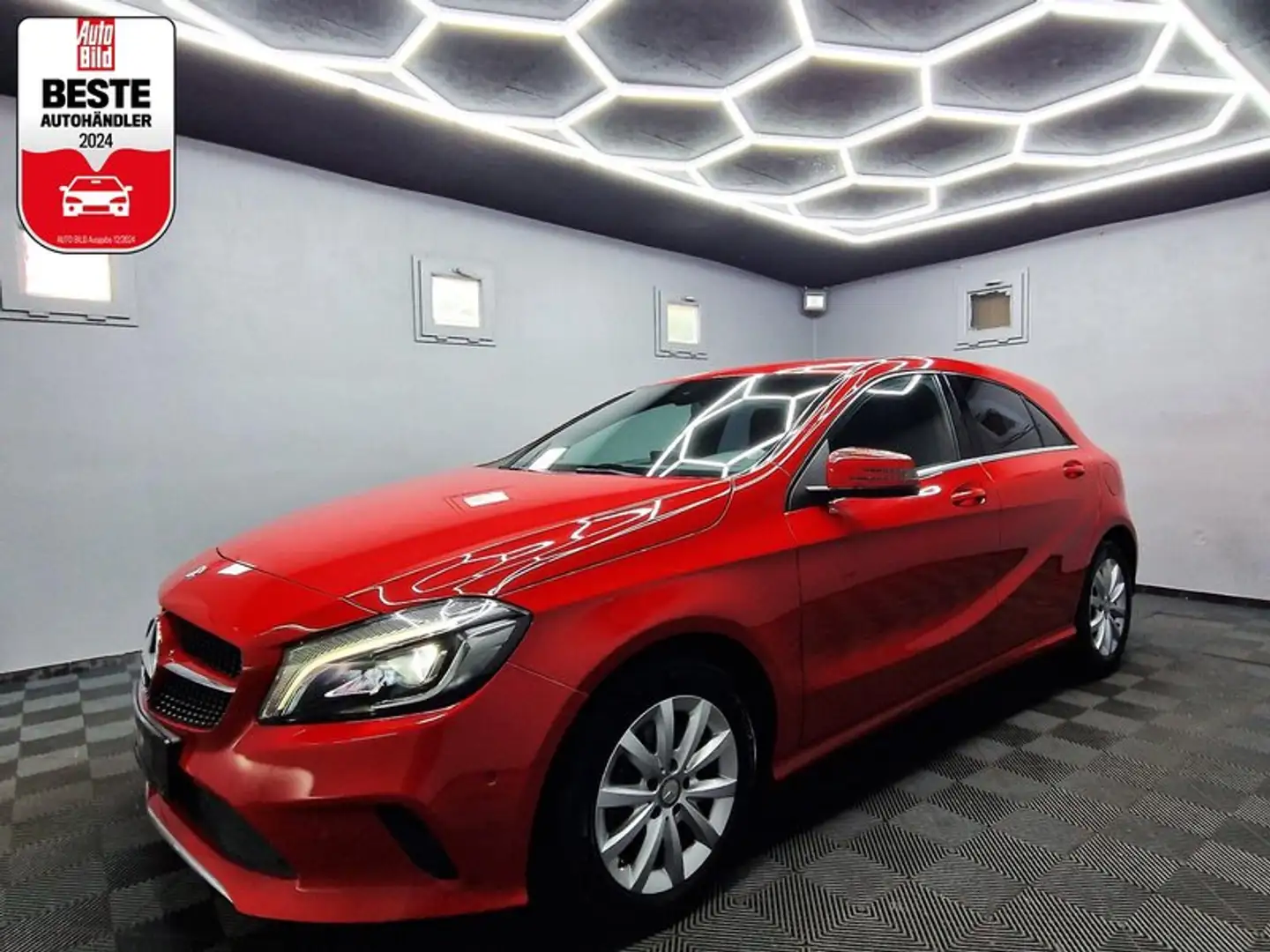 Mercedes-Benz A 180 BlueEfficieny STYLE||AUTOM|LED|NAVI|R-KAMERA Rot - 1