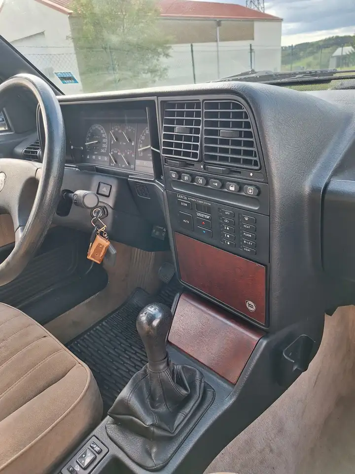 Lancia Thema Pininfarina SW 16V i.e., foto 12