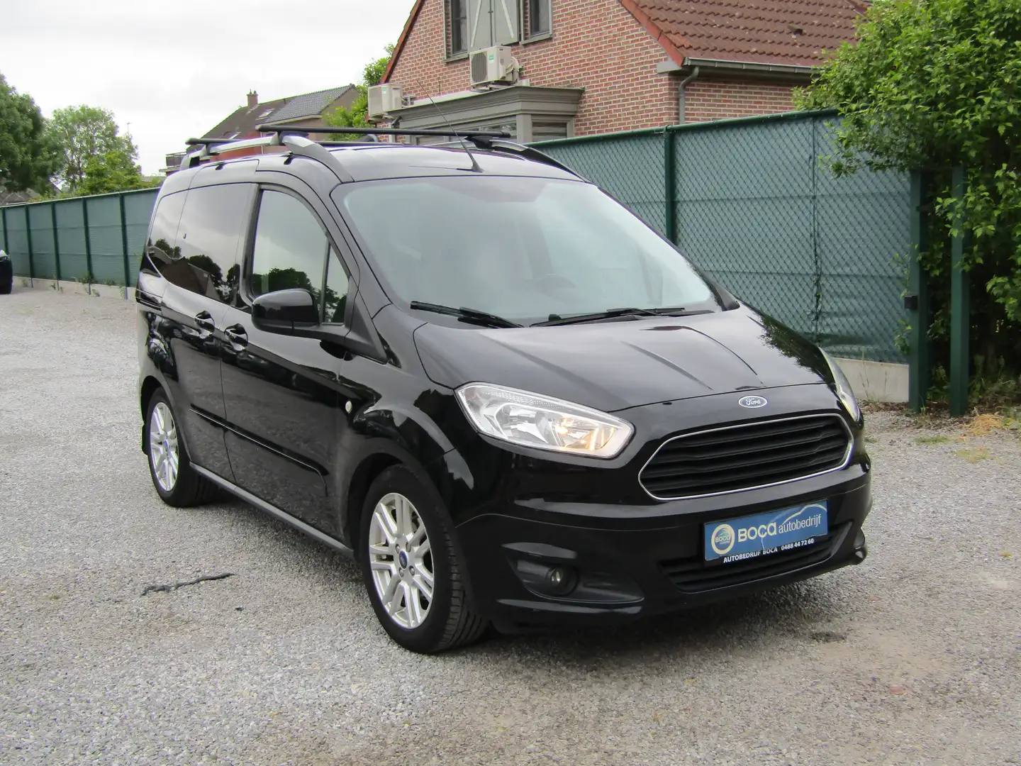 Ford Tourneo Courier 1.0 EcoBoost Titanium Noir - 2
