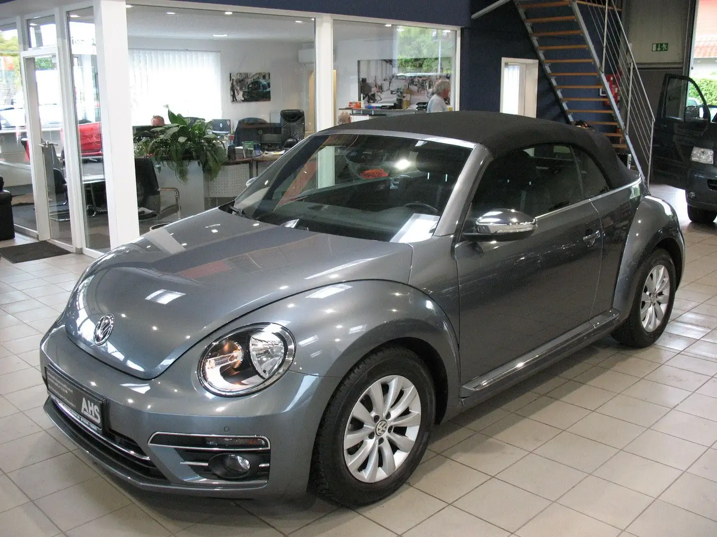 Volkswagen Beetle Cabrio 1.2 TSI BMT Design *NAVI*KLIMA* Grau - 1