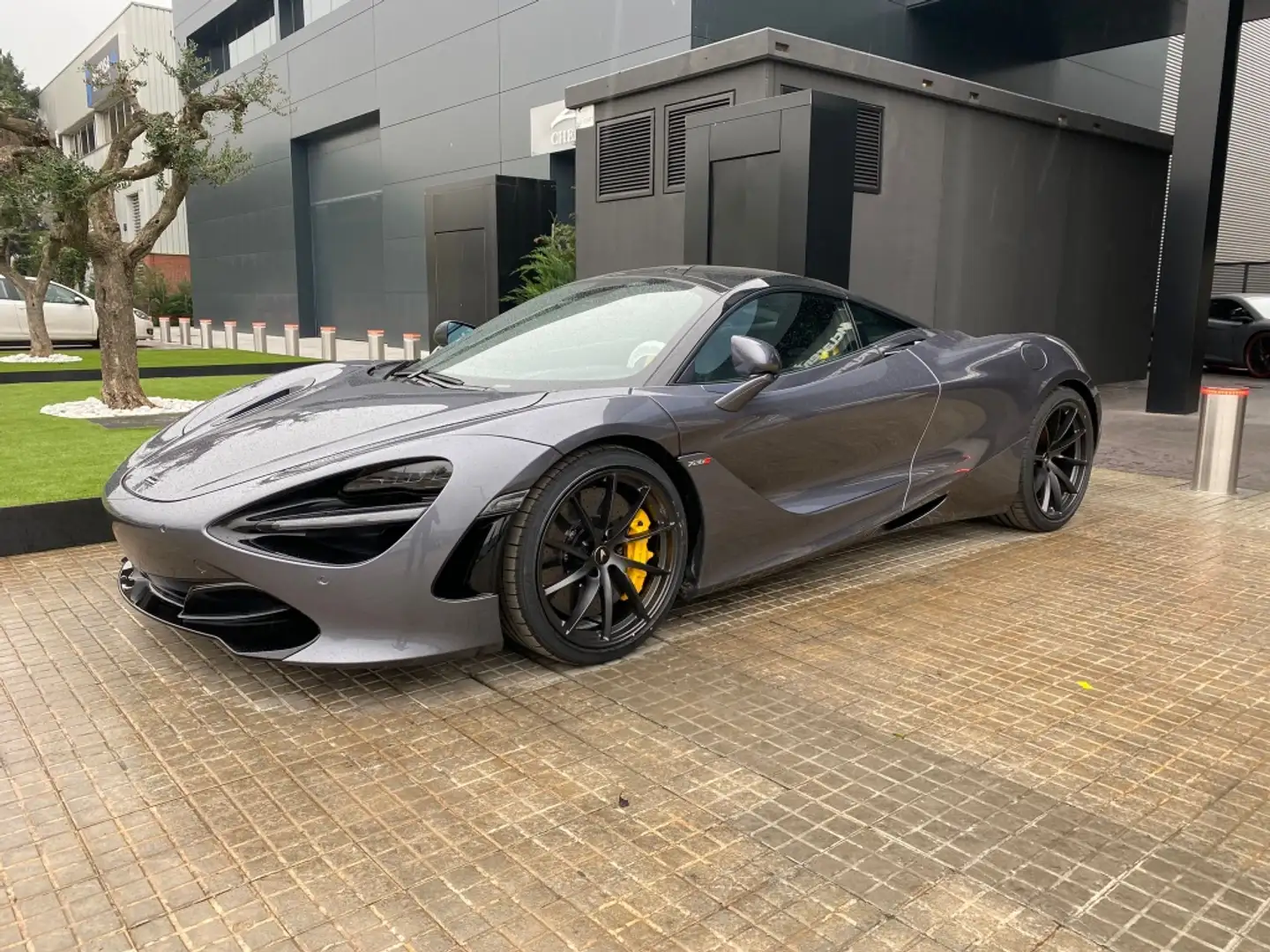 McLaren 720S Szary - 2