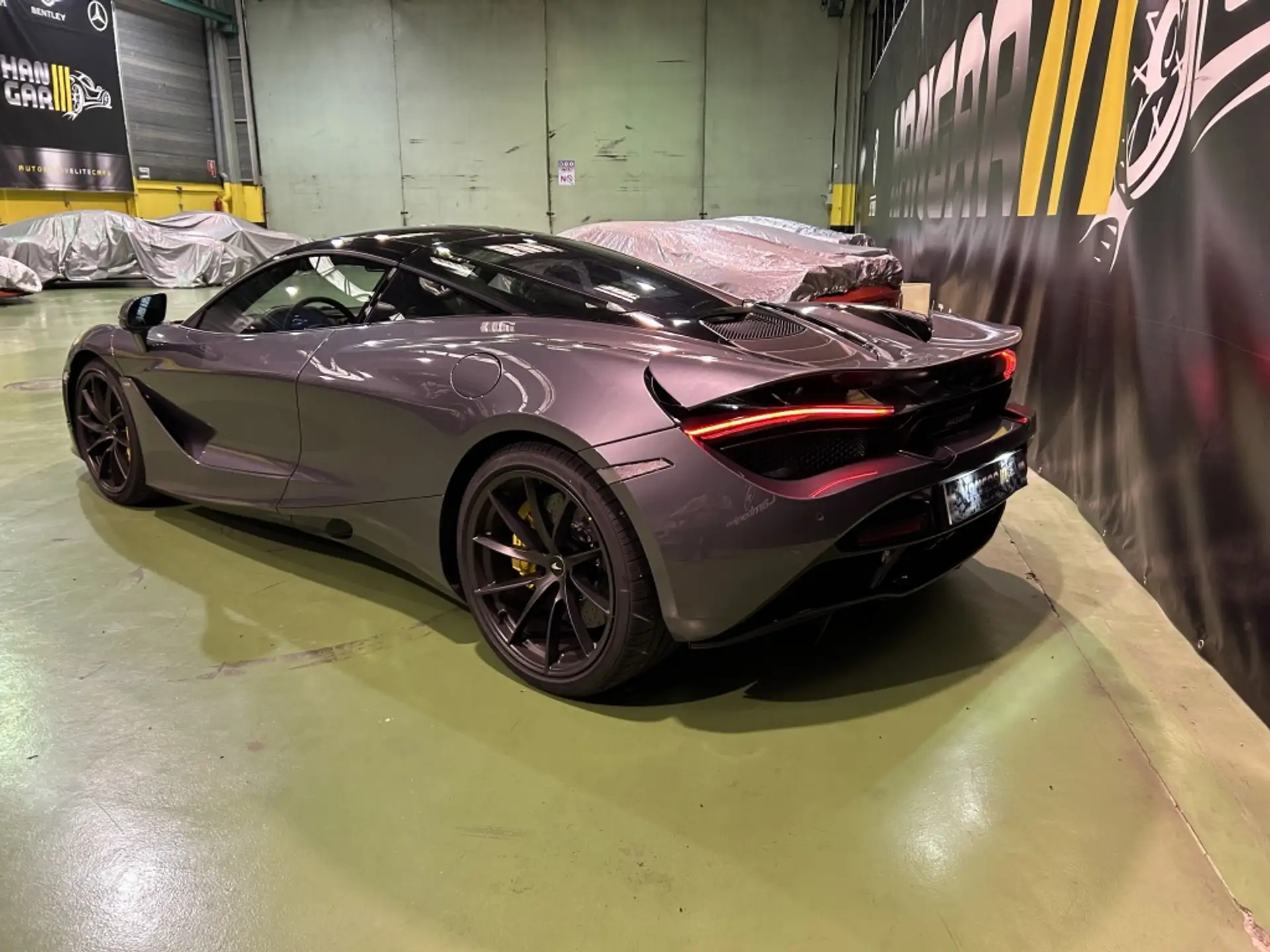 맥라렌 720S 720 Sport Coupe 2023 건메탈 사진 5