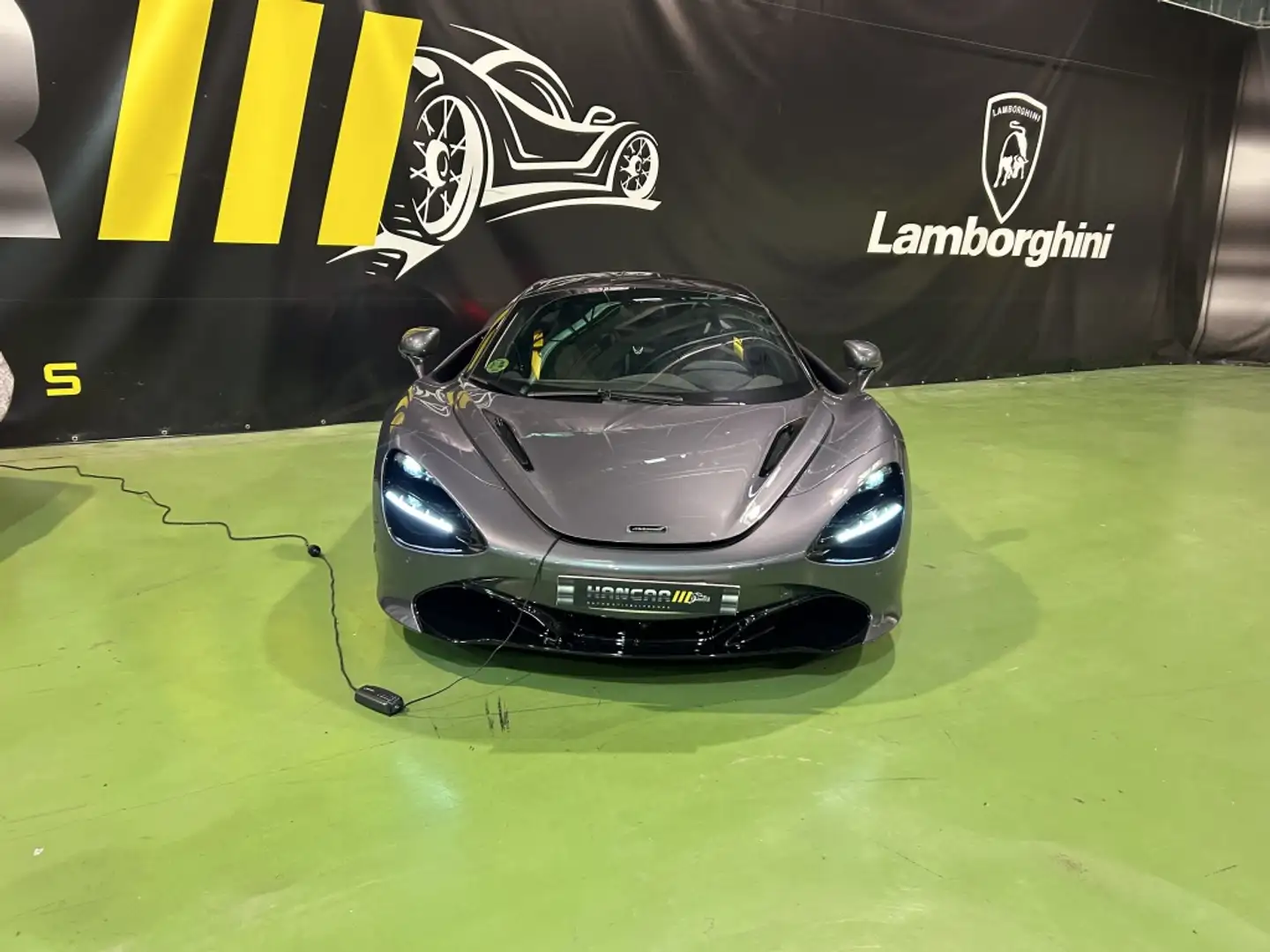 McLaren 720S Gris - 2