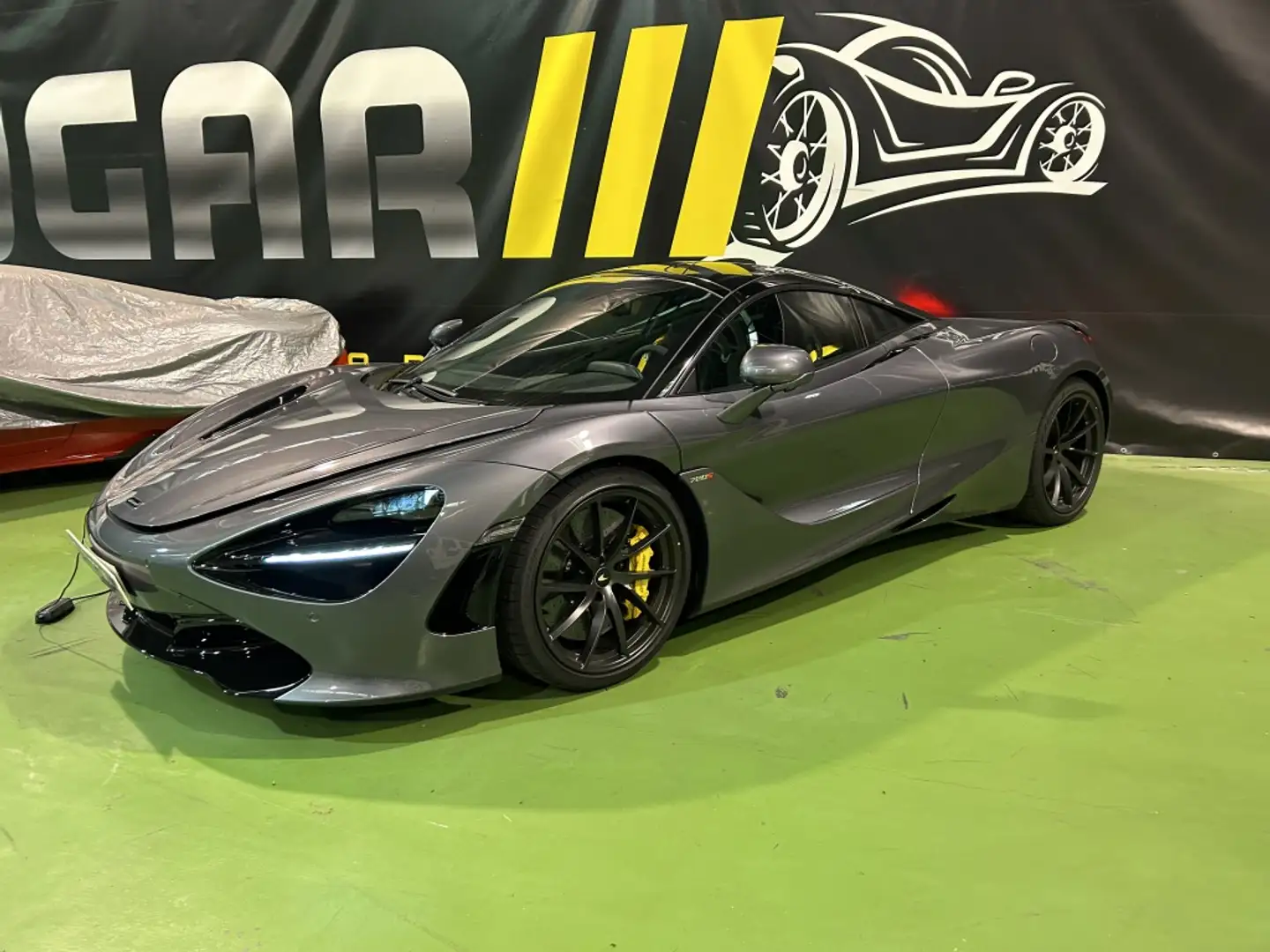McLaren 720S Gris - 1