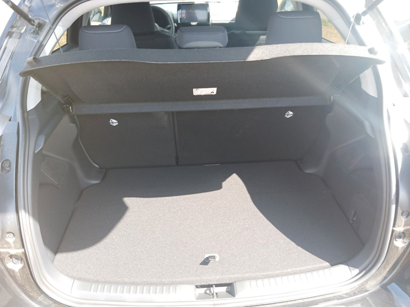 Toyota Yaris Hybrid Teamplayer — photo 10