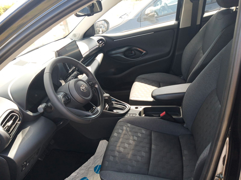 Toyota Yaris Hybrid Teamplayer — photo 5