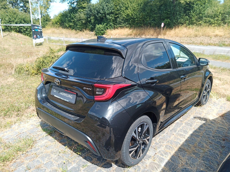 Toyota Yaris Hybrid Teamplayer — photo 2