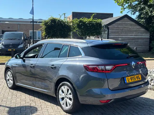 Renault Megane view 8
