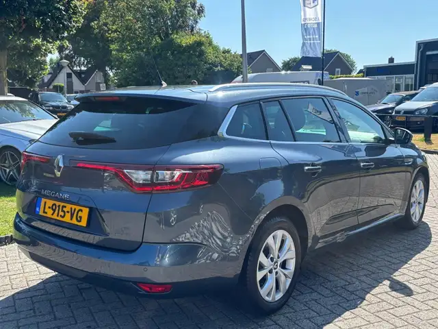 Renault Megane view 6
