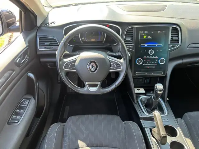 Renault Megane view 13