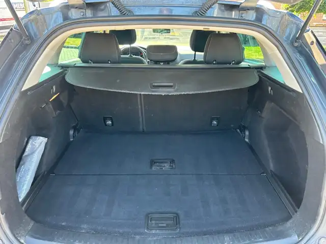 Renault Megane view 15