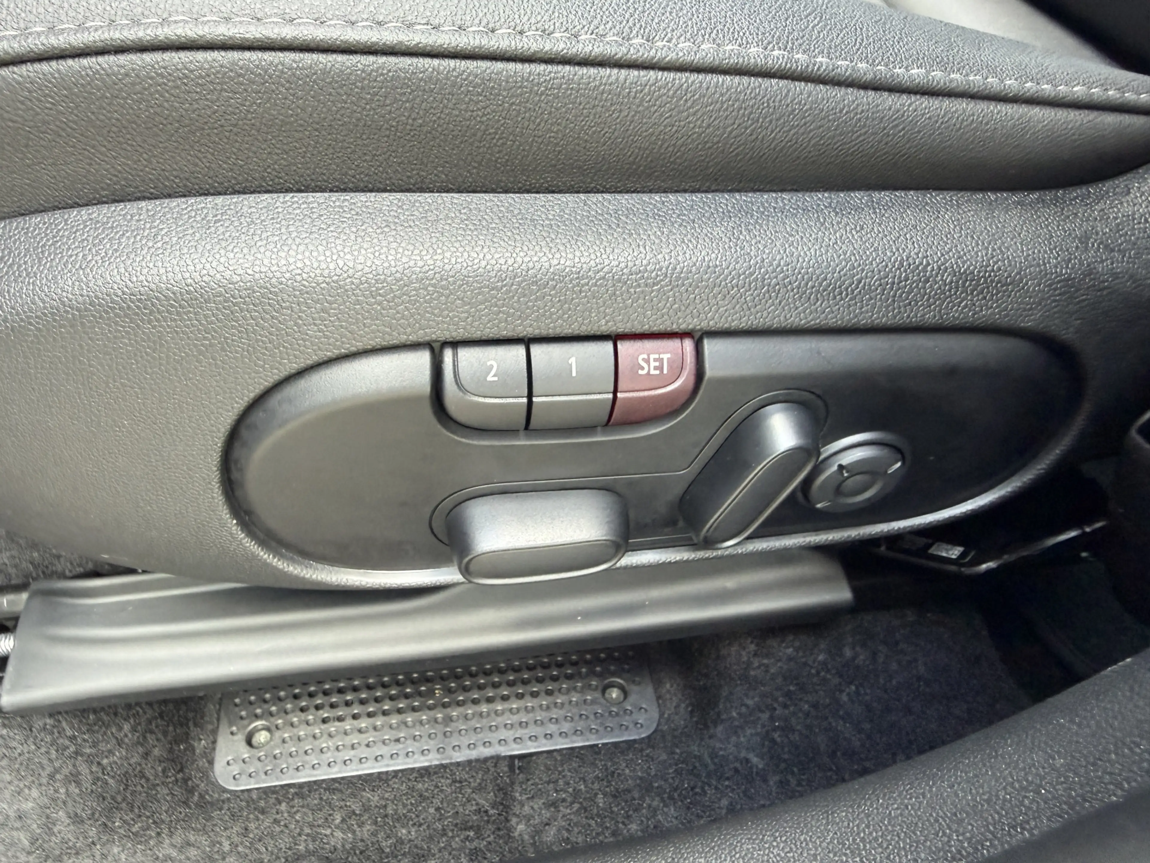MINI Cooper SE Countryman 2.0 ALL4 Pano/H&K/Leder/Camera — photo 10