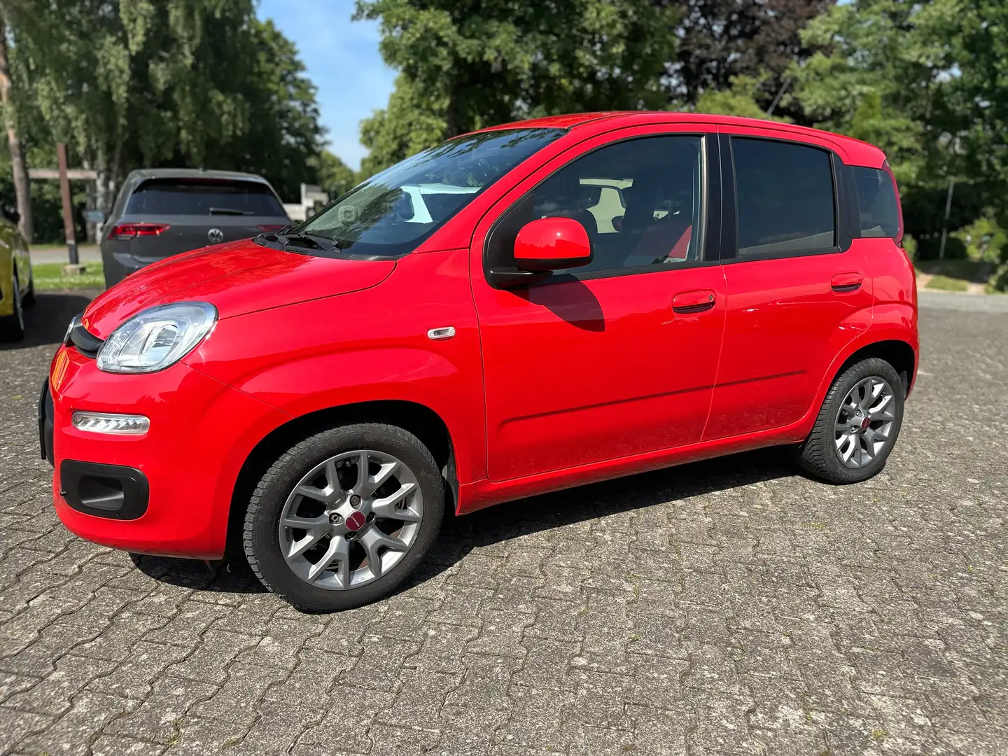 Fiat Panda 1.2 Lounge Klima/Pdc/Nebel/15Zoll/uvm. Rot - 1
