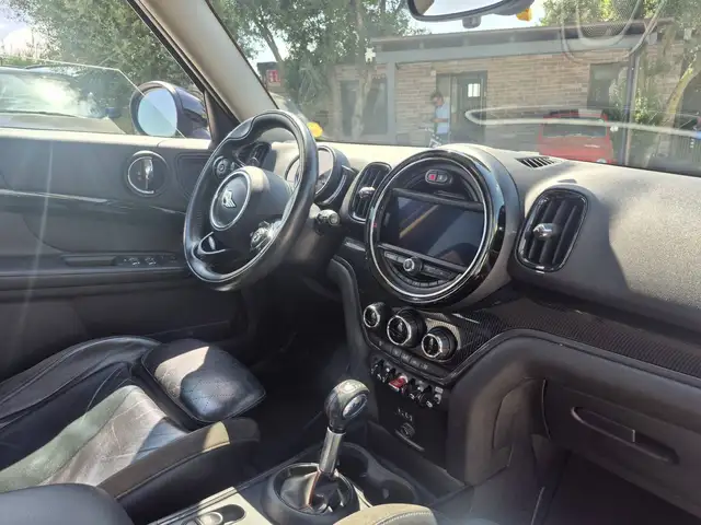 Mini Countryman view 9