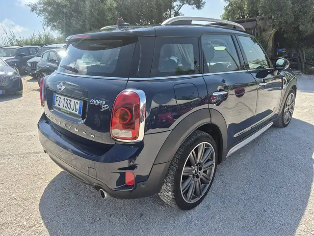 Mini Countryman view 4