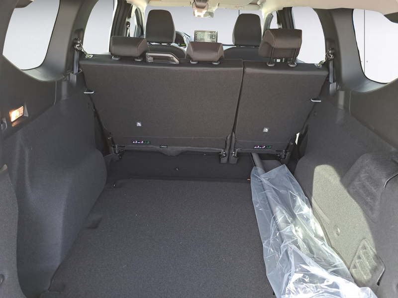Dacia Jogger Extreme hybrid 155 — photo 12
