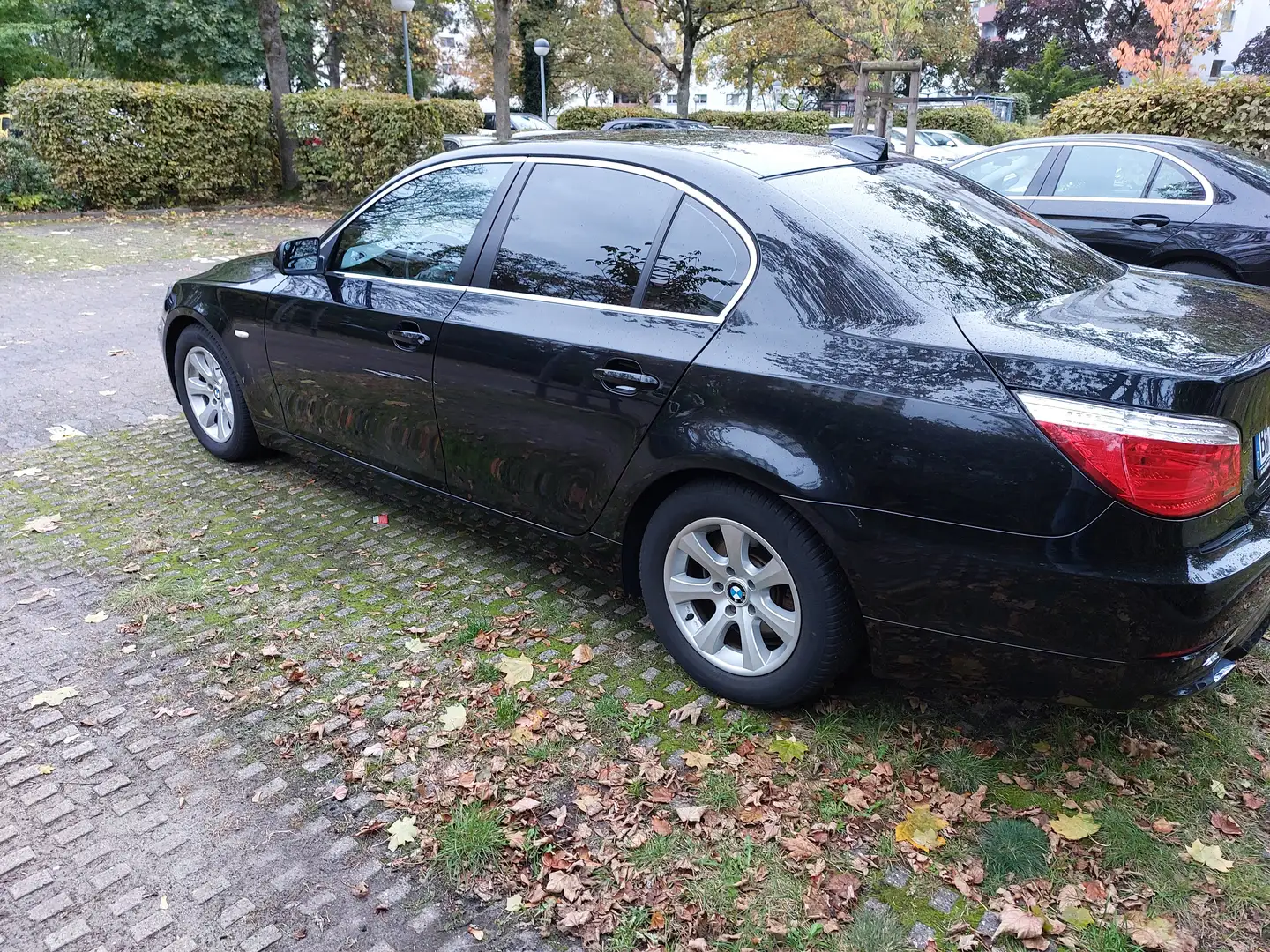 BMW 520 520d Aut. Edition Lifestyle Schwarz - 2