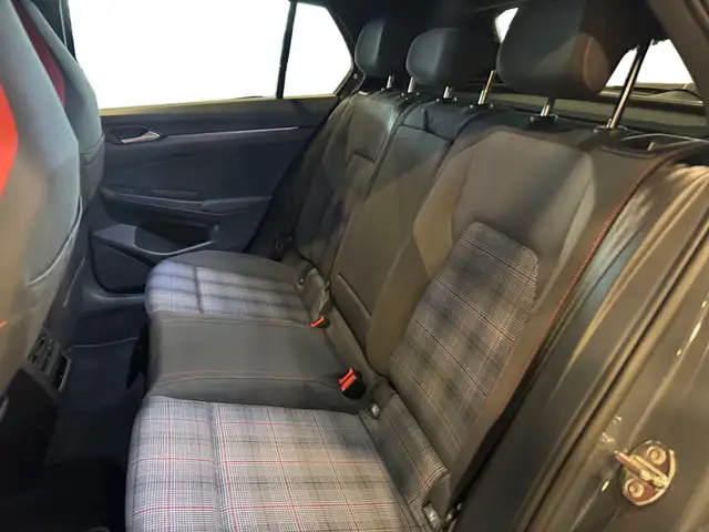 Volkswagen Golf view 13