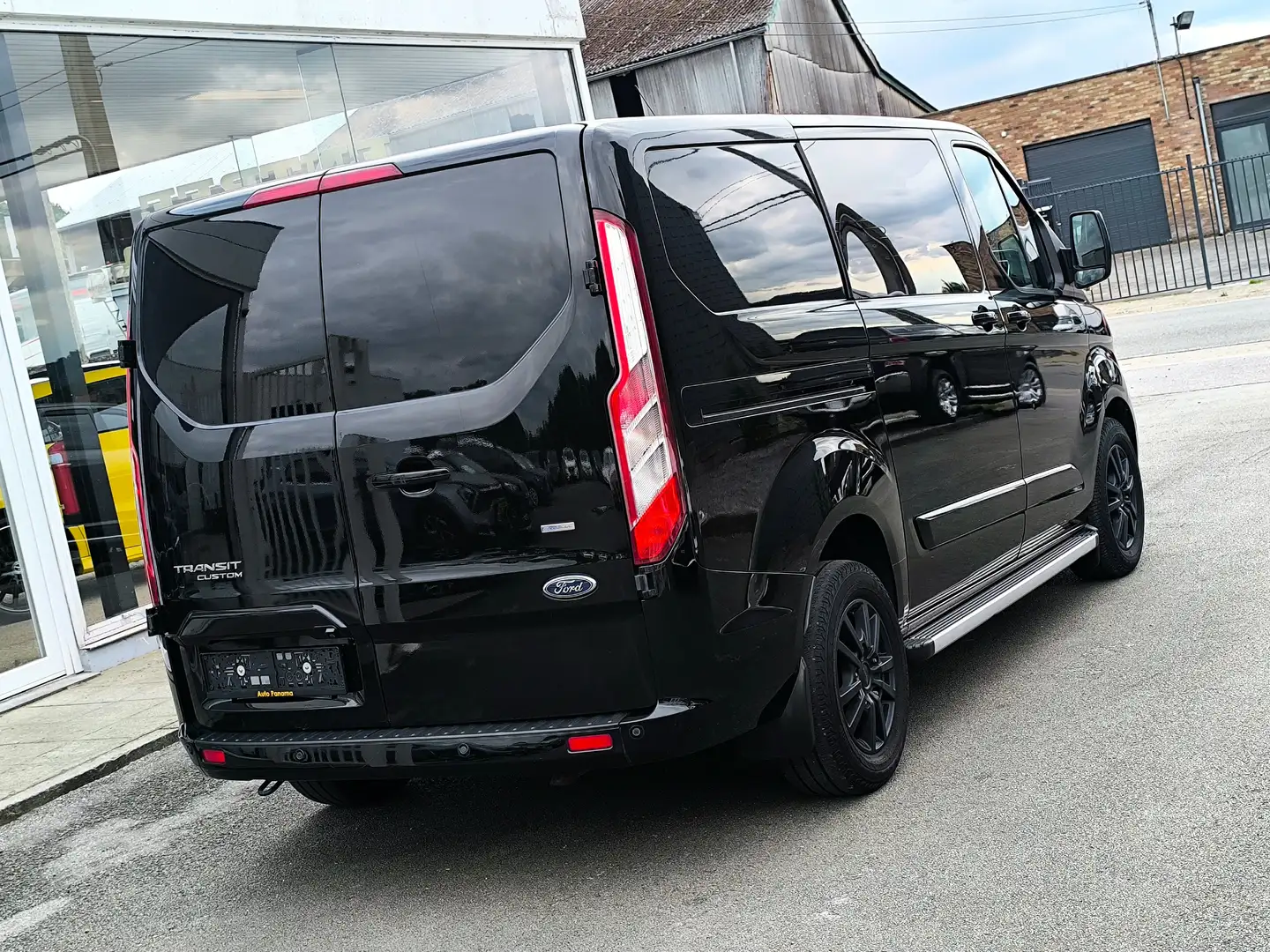Ford Transit Custom 2.0TDCI 130CV DOUBLE CAB UTILITAIRE 5PL GPS TVAC Zwart - 2