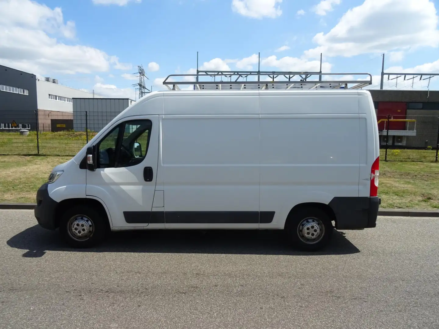 Citroen Jumper 33 2.0 BlueHDi L2H2 Wit - 2