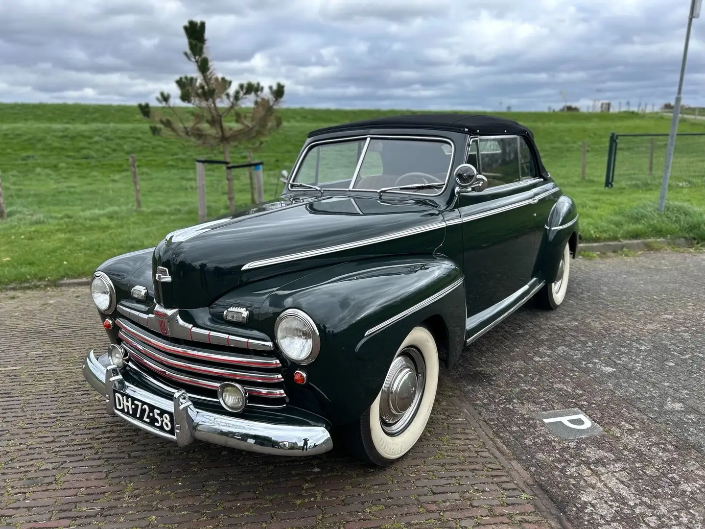 Ford V 8 Super de luxe Cabriolet Green - 1