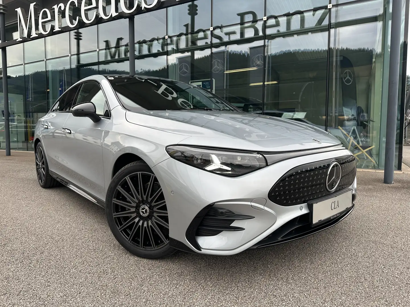 Mercedes-Benz CLA 200 EQ Tech.*AMG-Line Plus*Premium Plus*Multibeam*AHV* Silber - 2