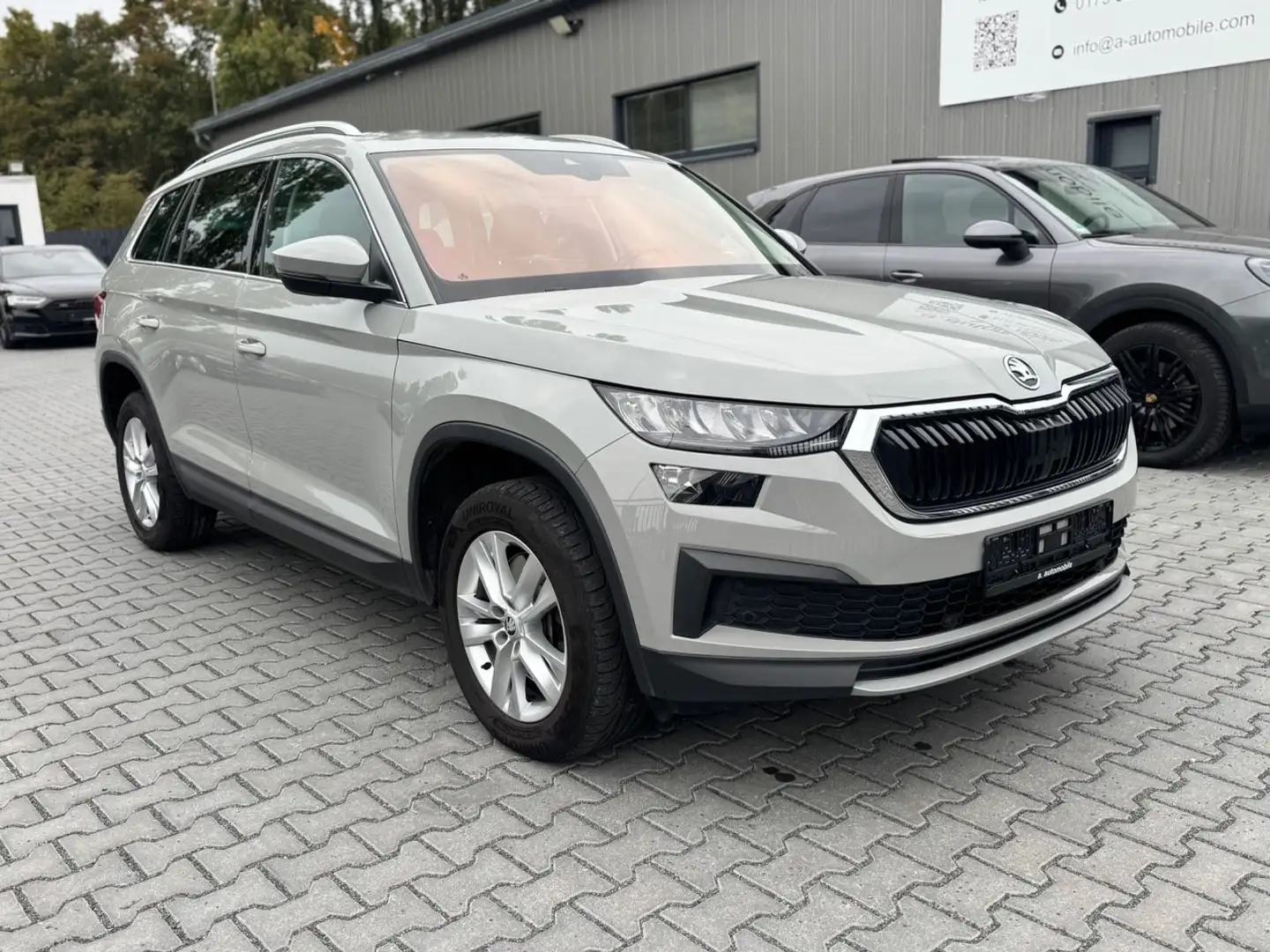 Skoda Kodiaq Ambition 7 SITZER-AUTOMATIK-LED Grau - 2