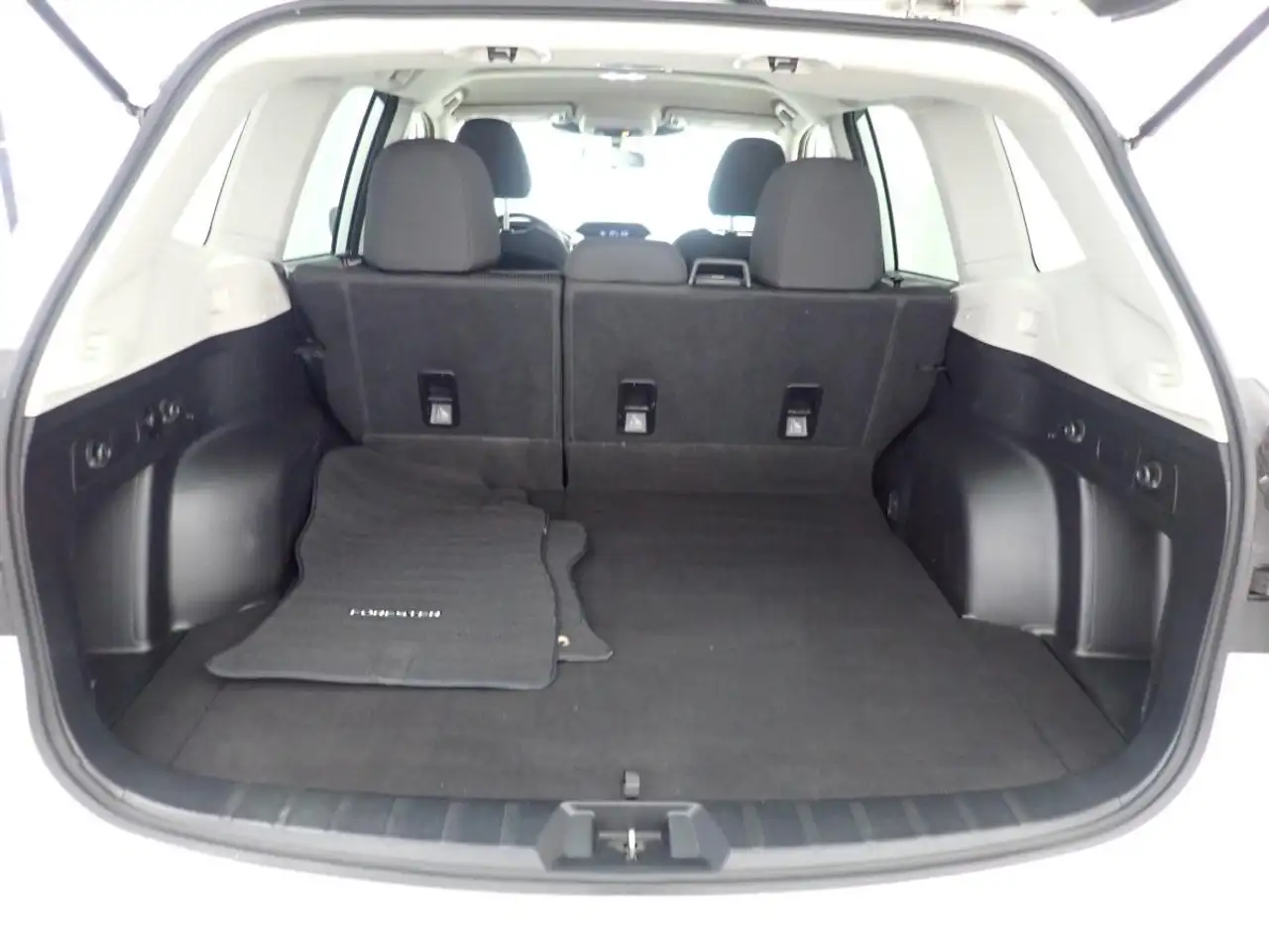 Subaru Forester снимка Subaru Forester