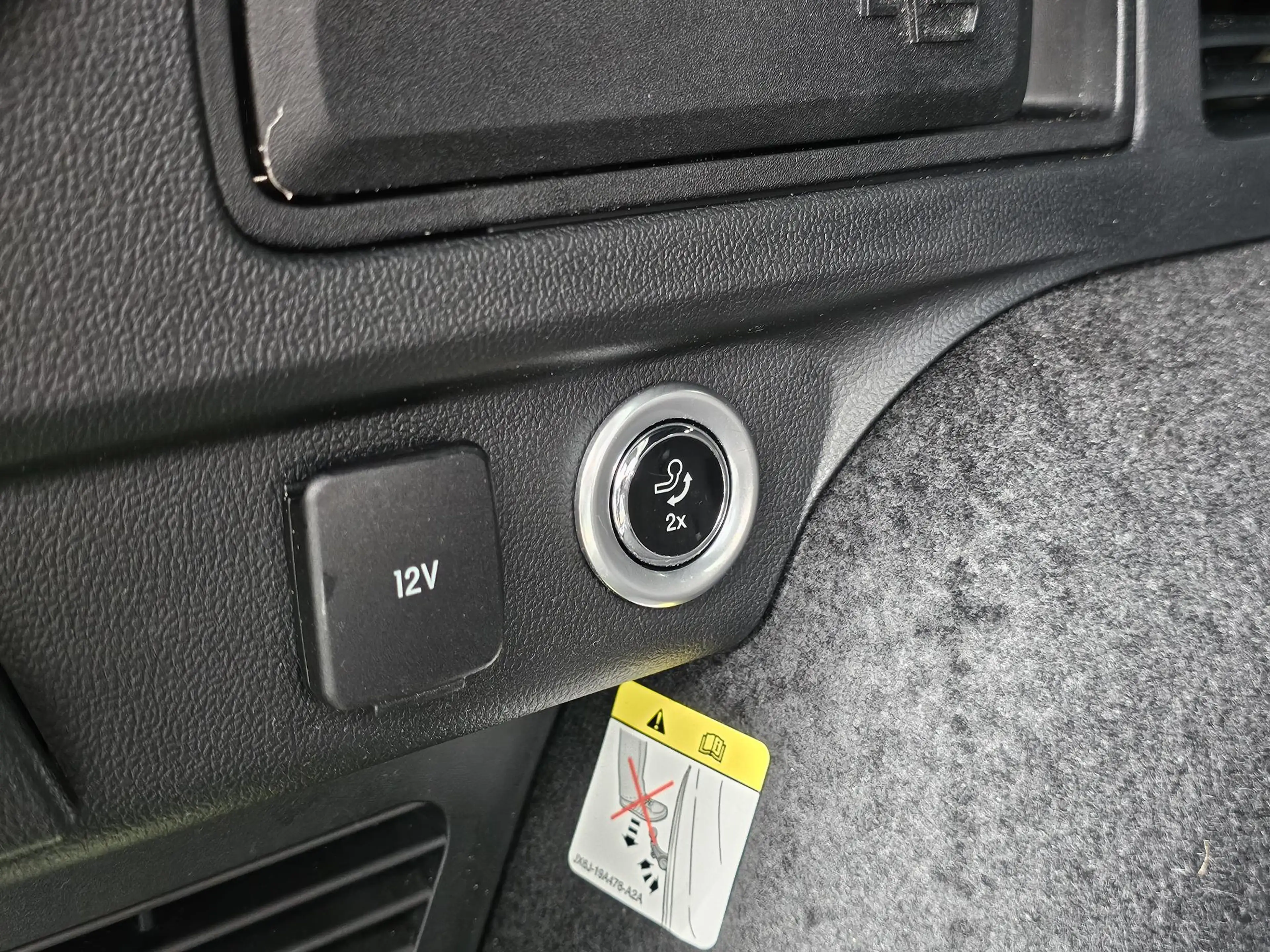 Ford Kuga 2.5 PHEV ST-Line X | Panoramadak | Wegklapbare tre — photo 11