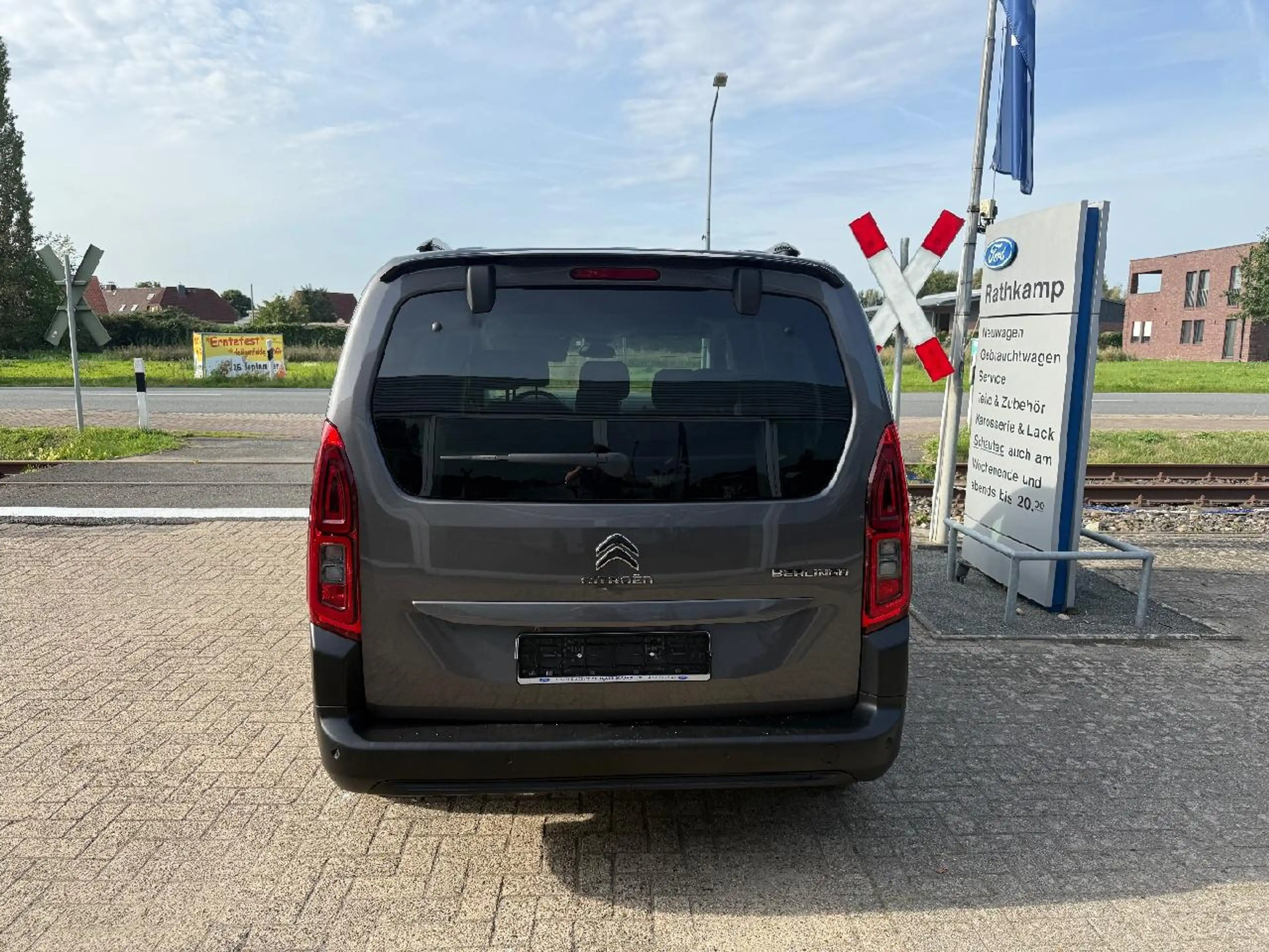 Citroen Berlingo Shine XL — photo 4