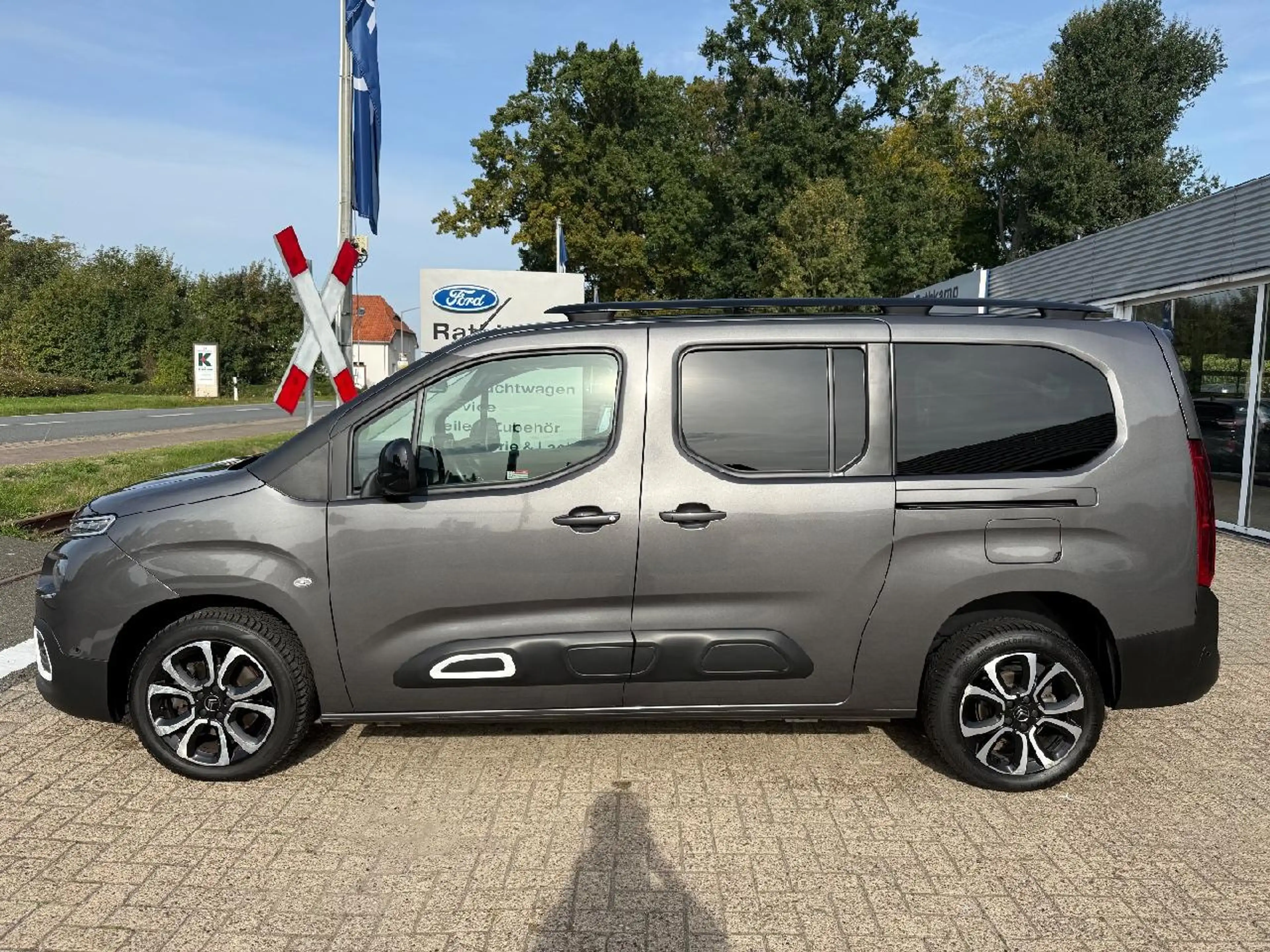 Citroen Berlingo Shine XL — photo 3