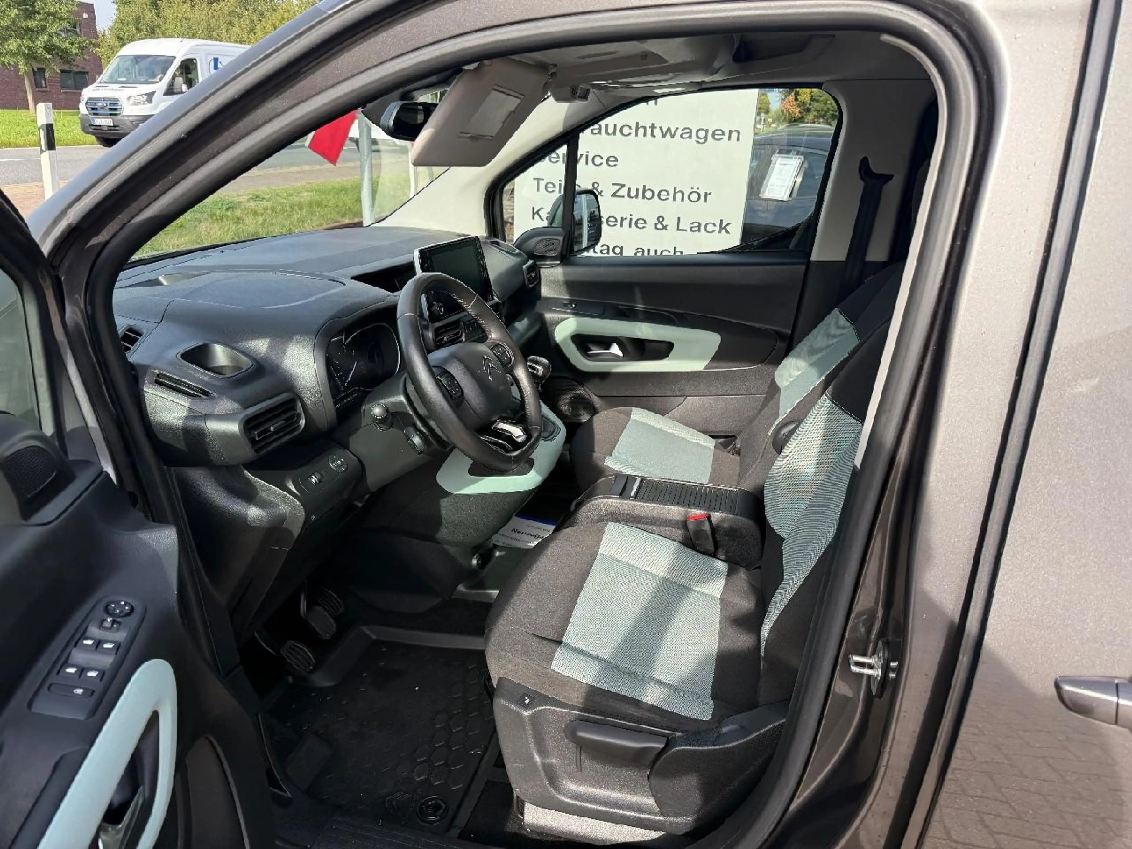 Citroen Berlingo Shine XL — photo 9