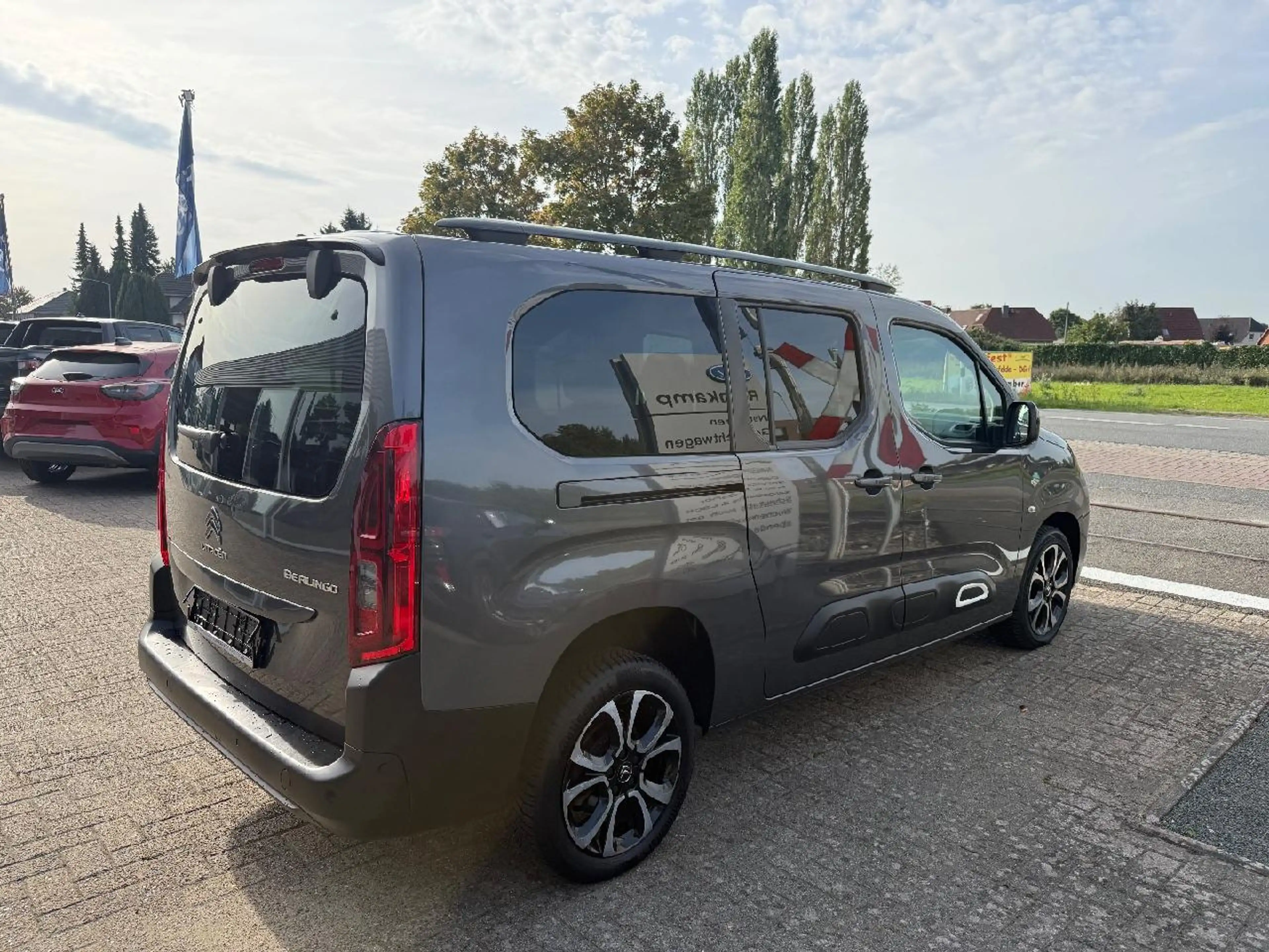 Citroen Berlingo Shine XL — photo 5