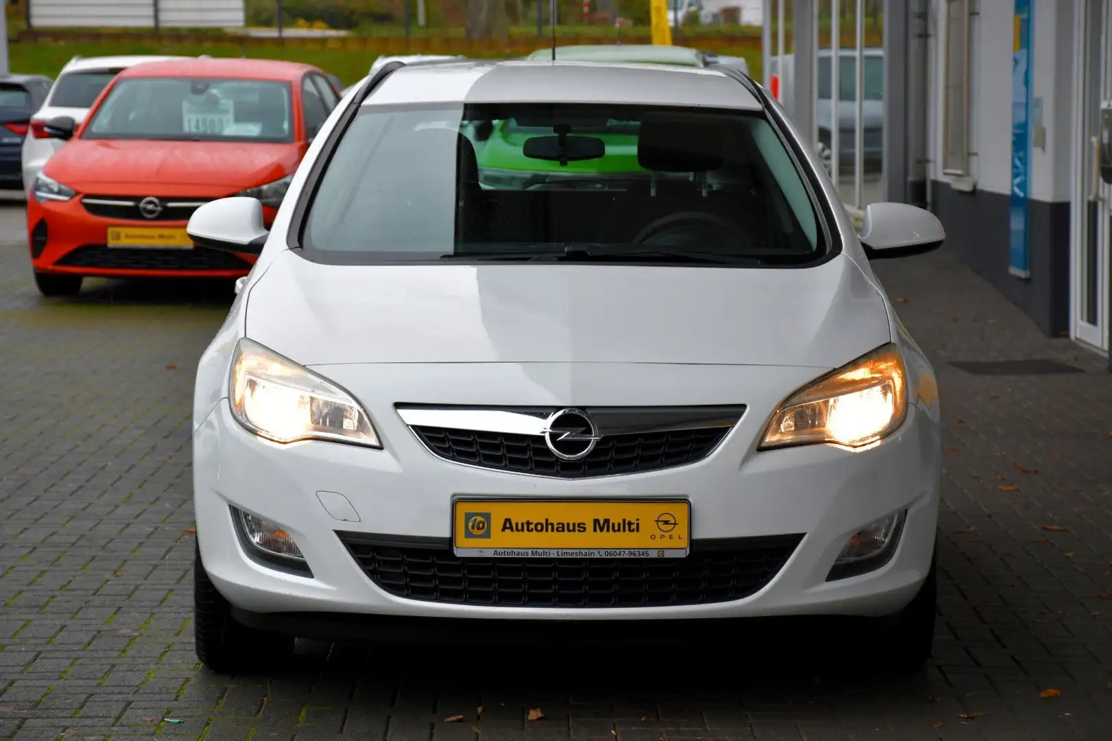 Opel Astra J Sports Tourer Selection Klima Tempomat Weiß - 2