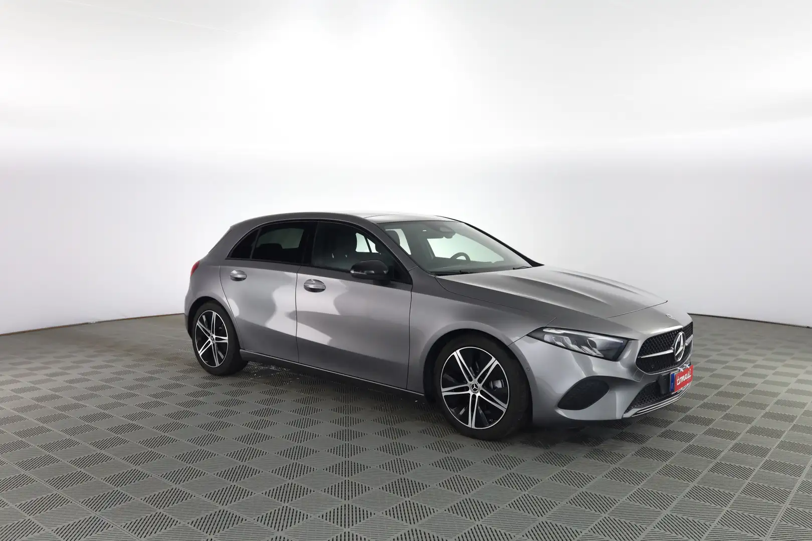 Mercedes-Benz A 180 A 180 d Automatic Sport Grigio - 2