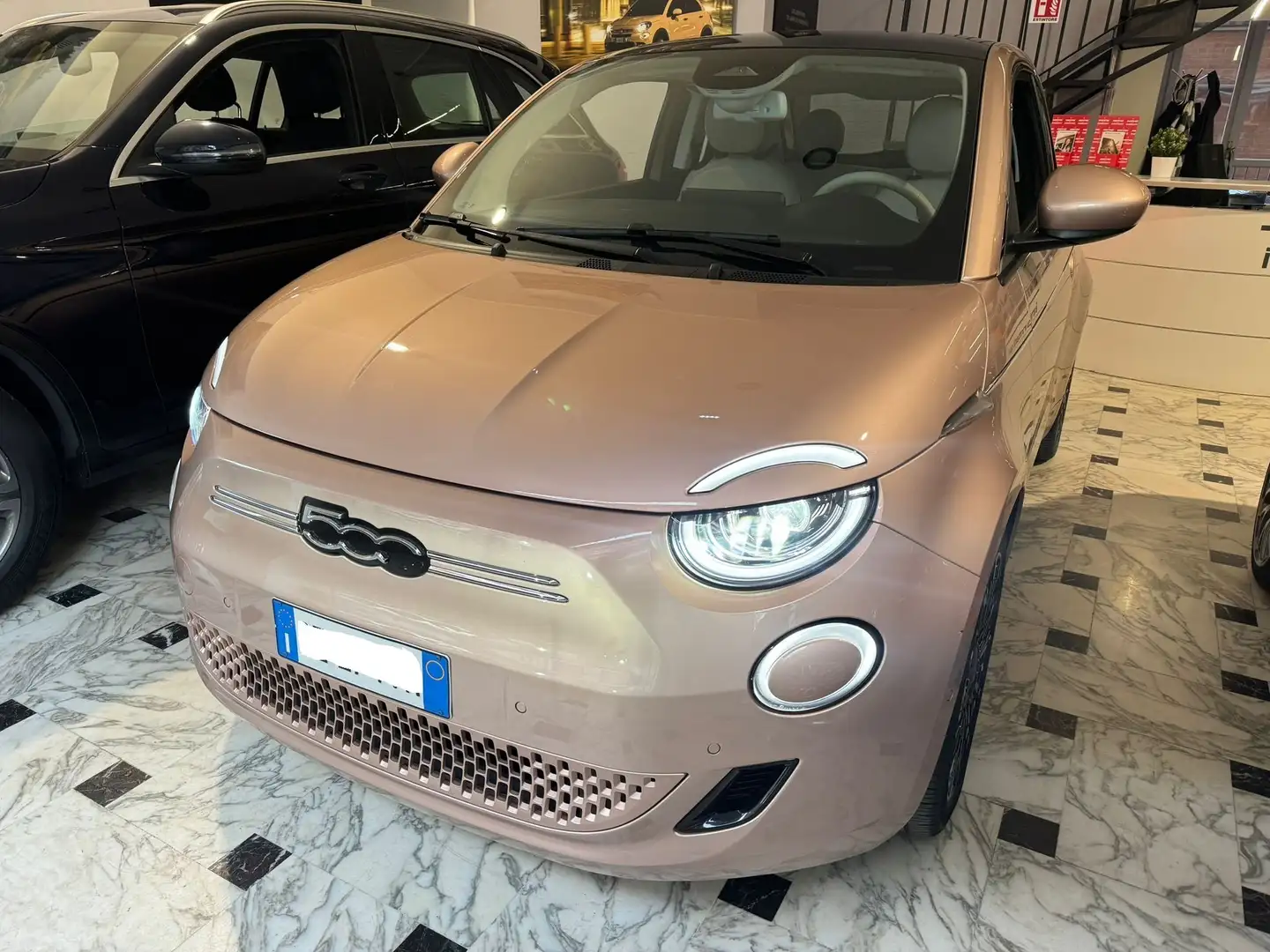 Fiat 500e 3+1 42 kWh La Prima/Tetto Panoramico/Unico Propr Золотий - 1