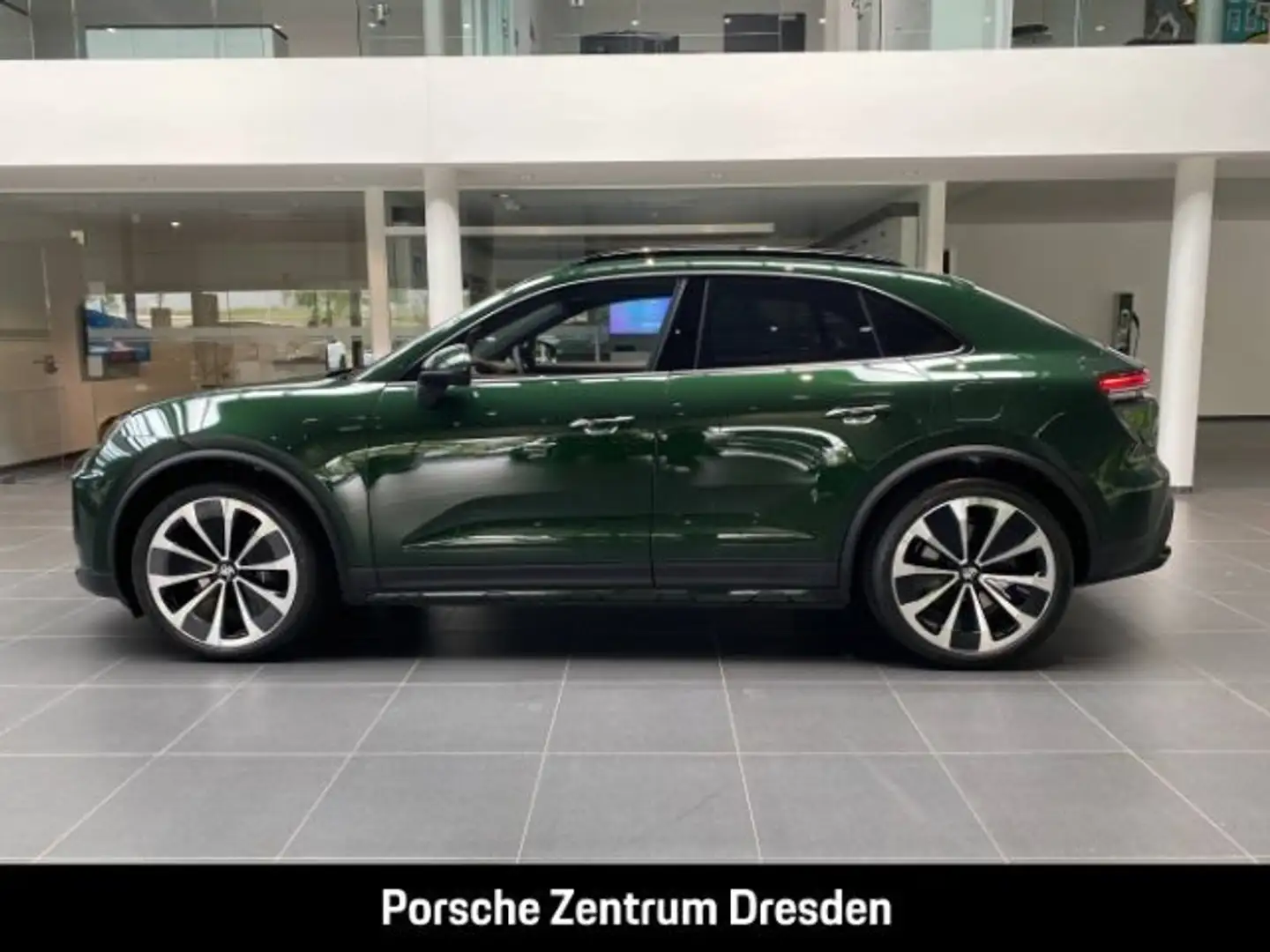 Porsche Macan 4 Grün - 2