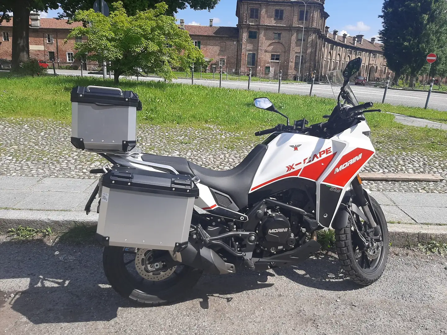 Moto Morini X-Cape Blanc - 1