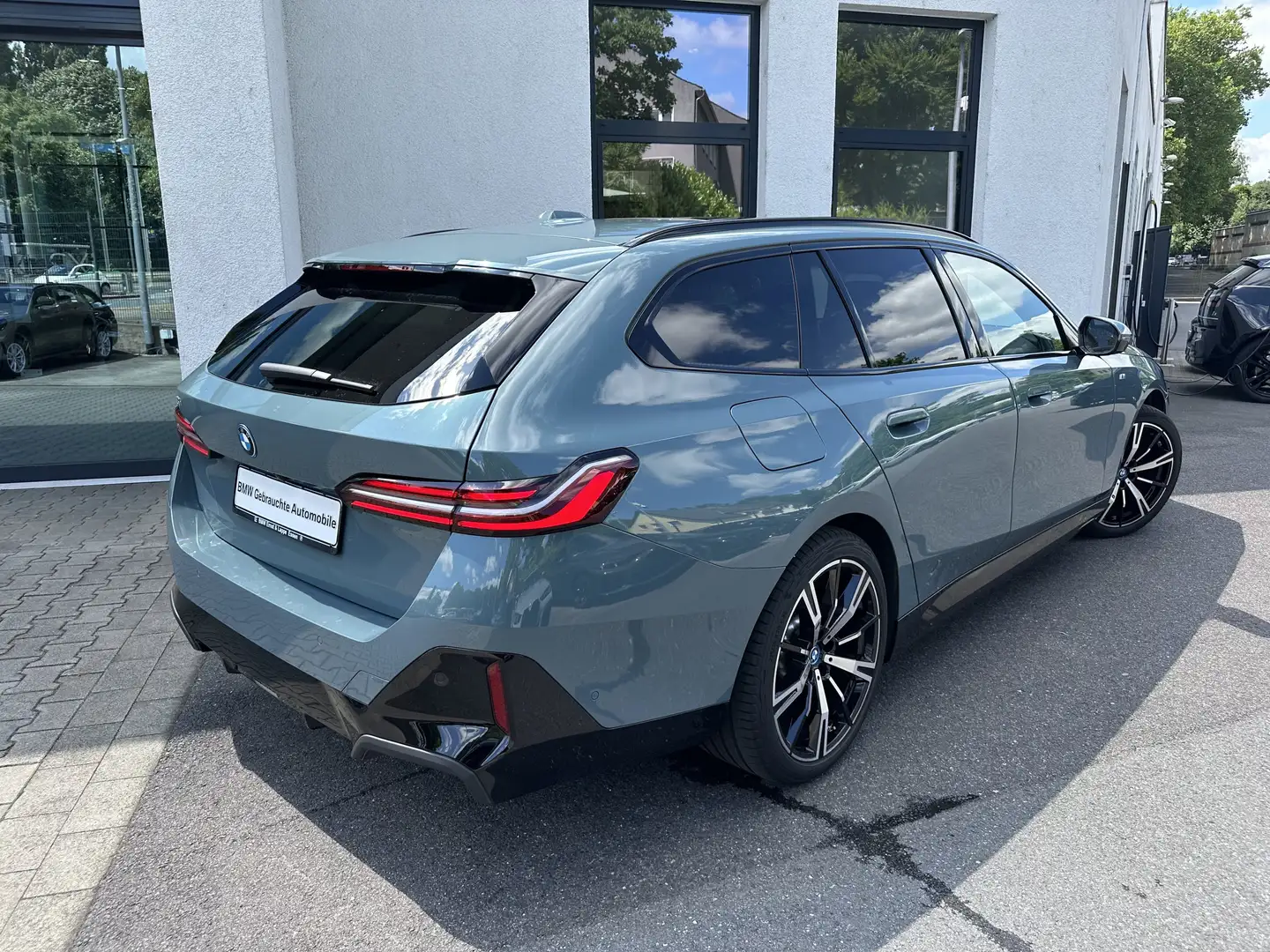 BMW i5 eDrive40 Touring M Sport || Autobahnass. Pano Vert - 2