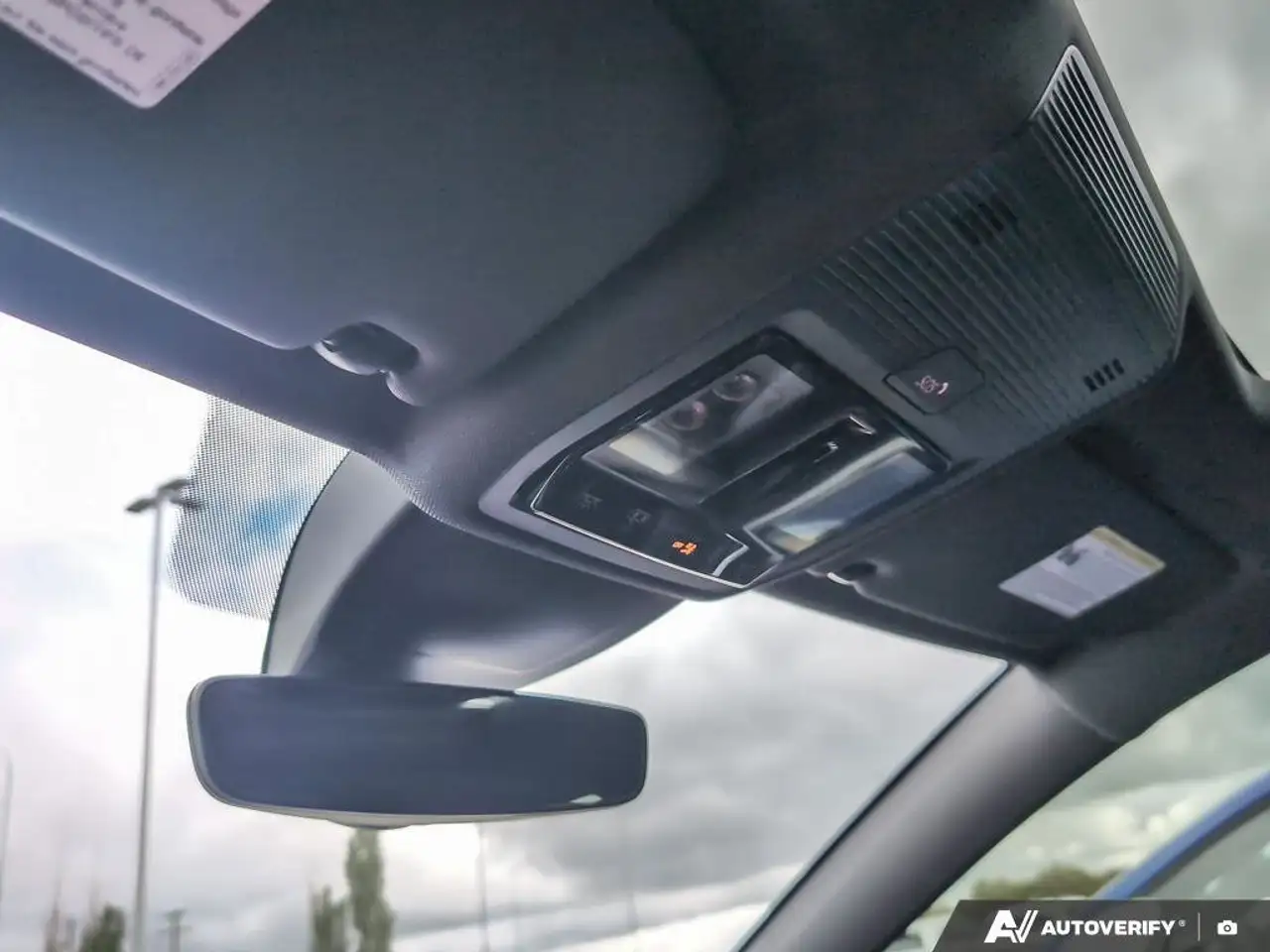 Volkswagen Golf R снимка Volkswagen Golf R