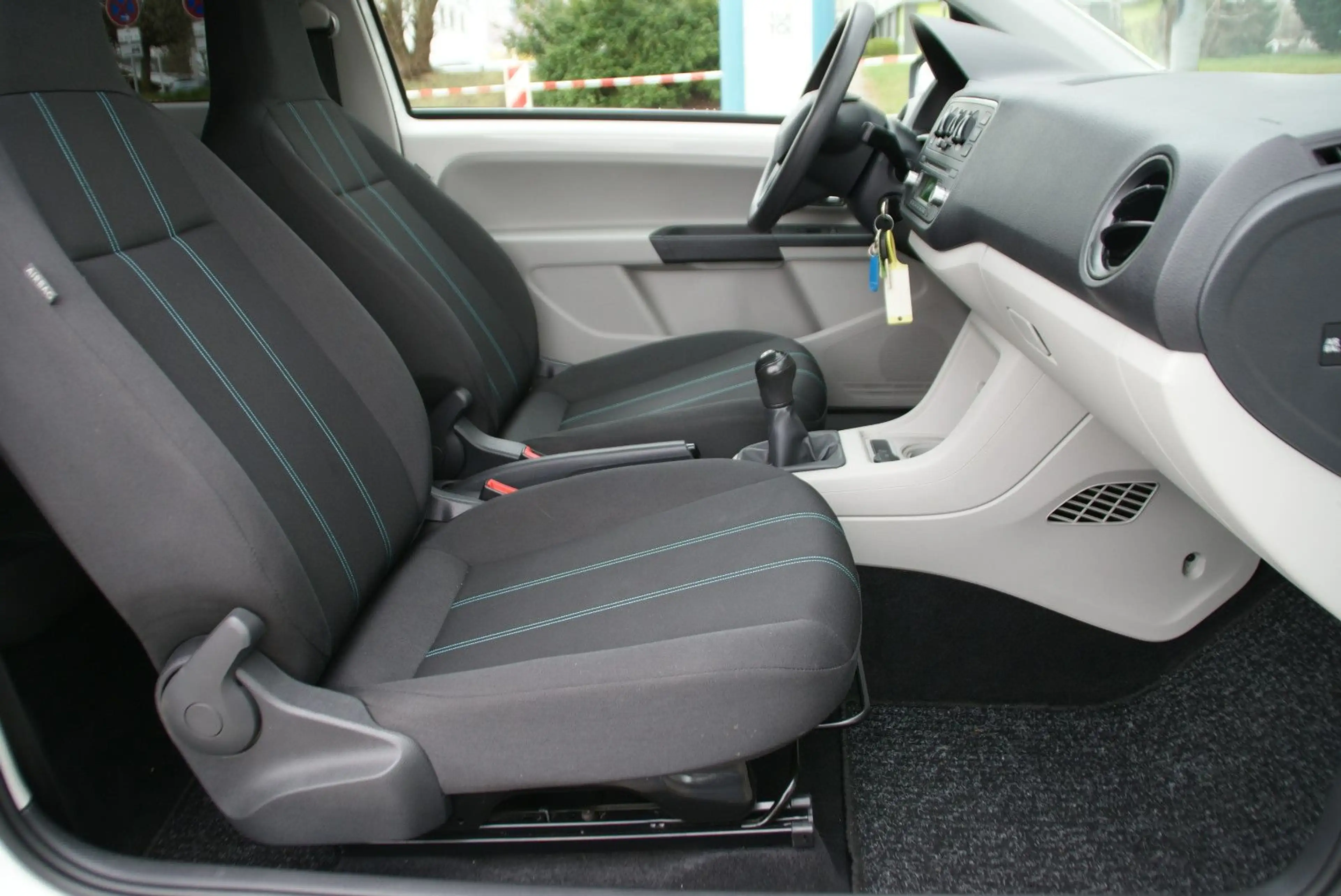 SEAT Mii Style 1.0 KLIMA SHZ EL.FH ZV FUNK — photo 7