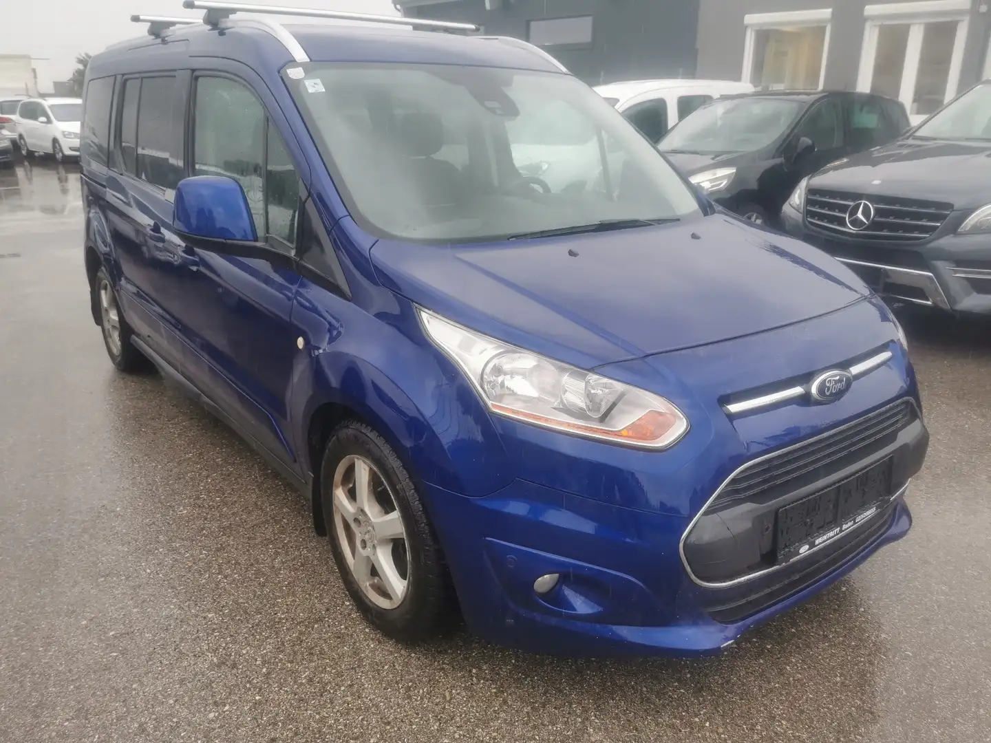 Ford Tourneo Connect Titanium Blau - 2