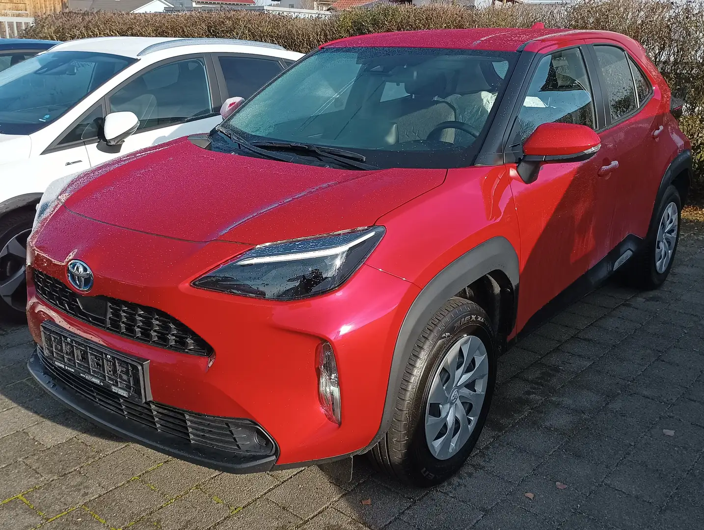 Toyota Yaris Cross Hybrid * Business Edition * Kamera * 8-fach Rot - 1