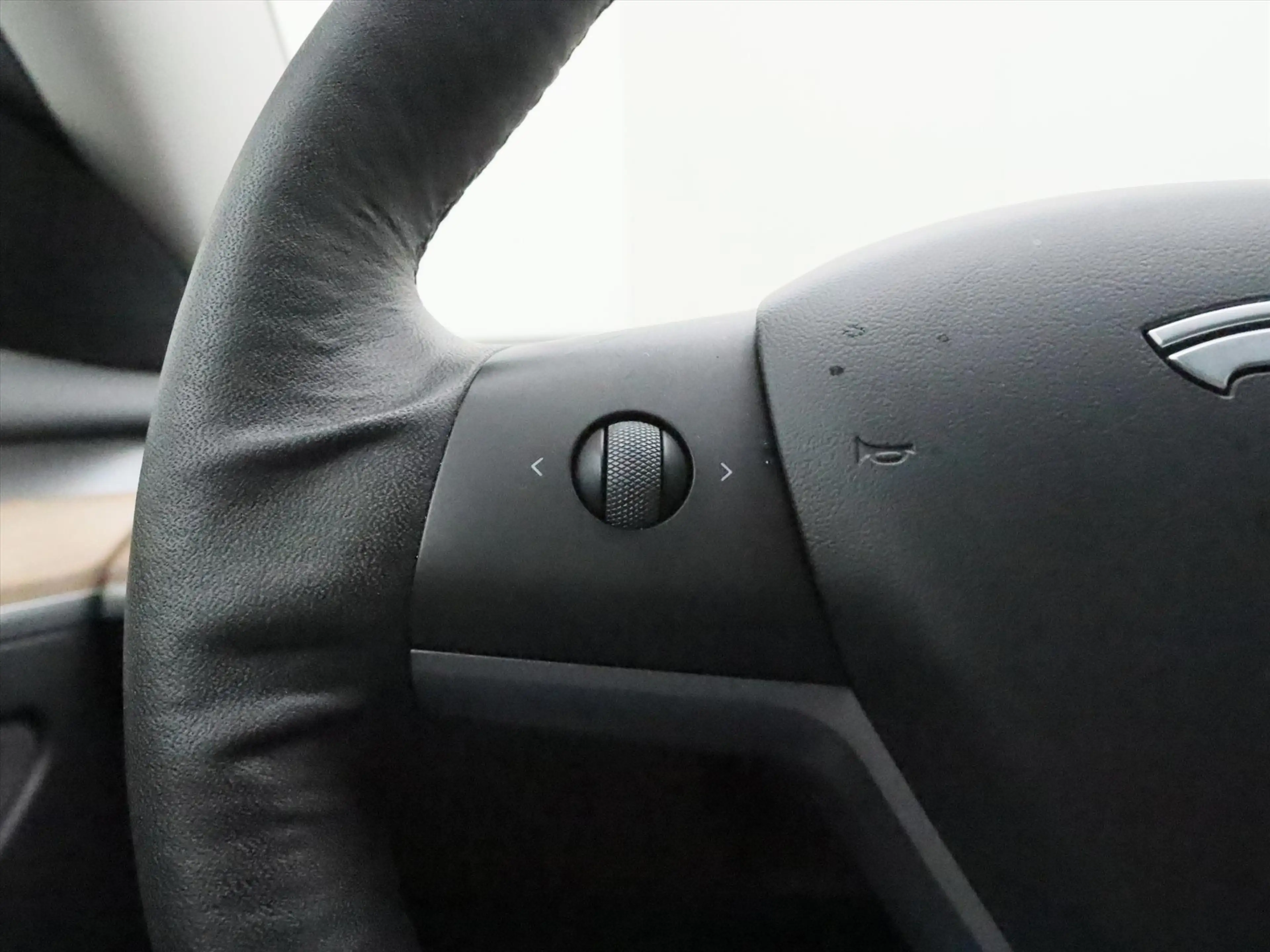 Tesla Model 3 Standard RWD Plus 90.5% SoH FACELIFT [ AUTOPILOT+L — photo 23