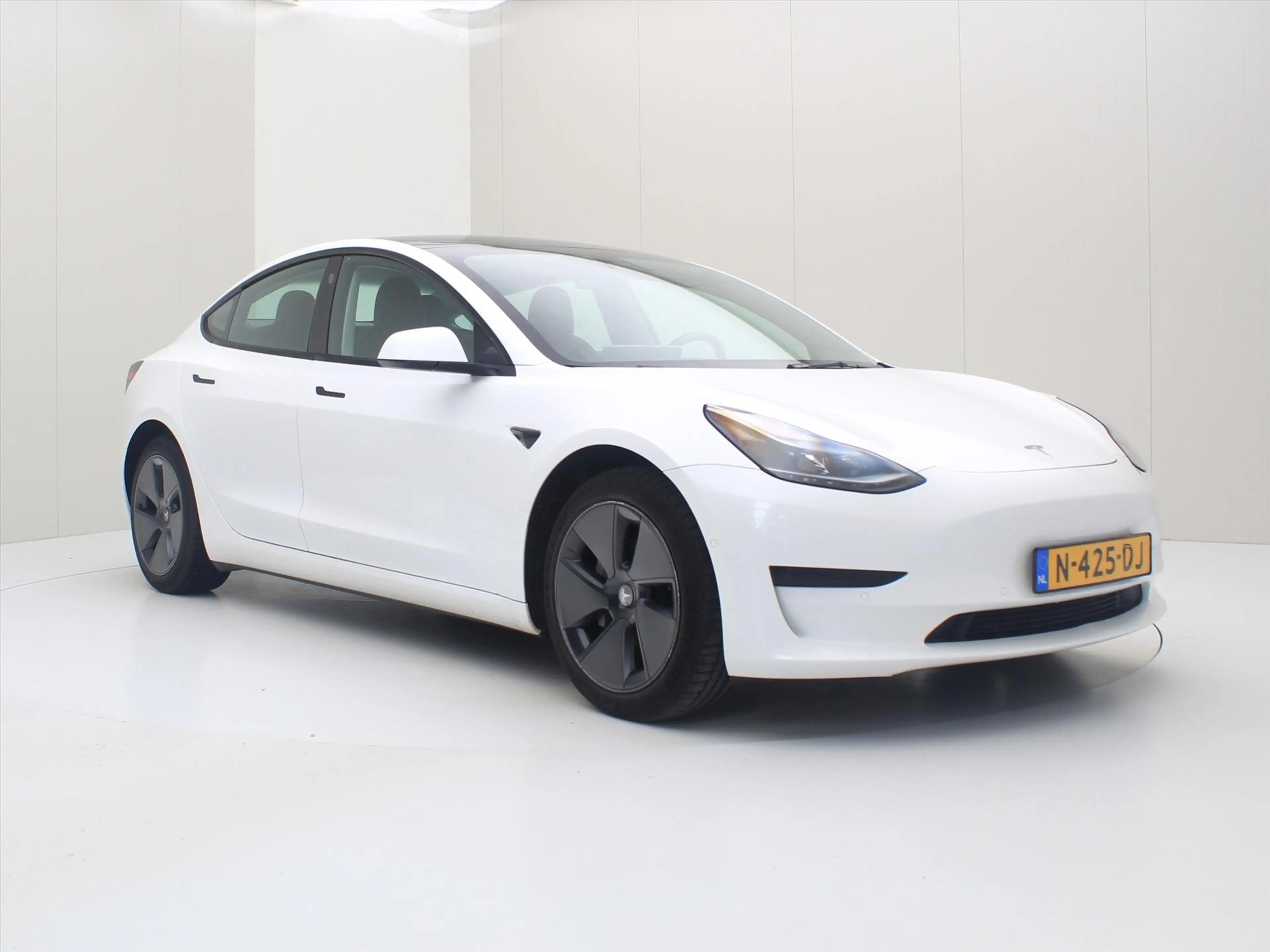 Tesla Model 3 Standard RWD Plus 90.5% SoH FACELIFT [ AUTOPILOT+L — photo 5