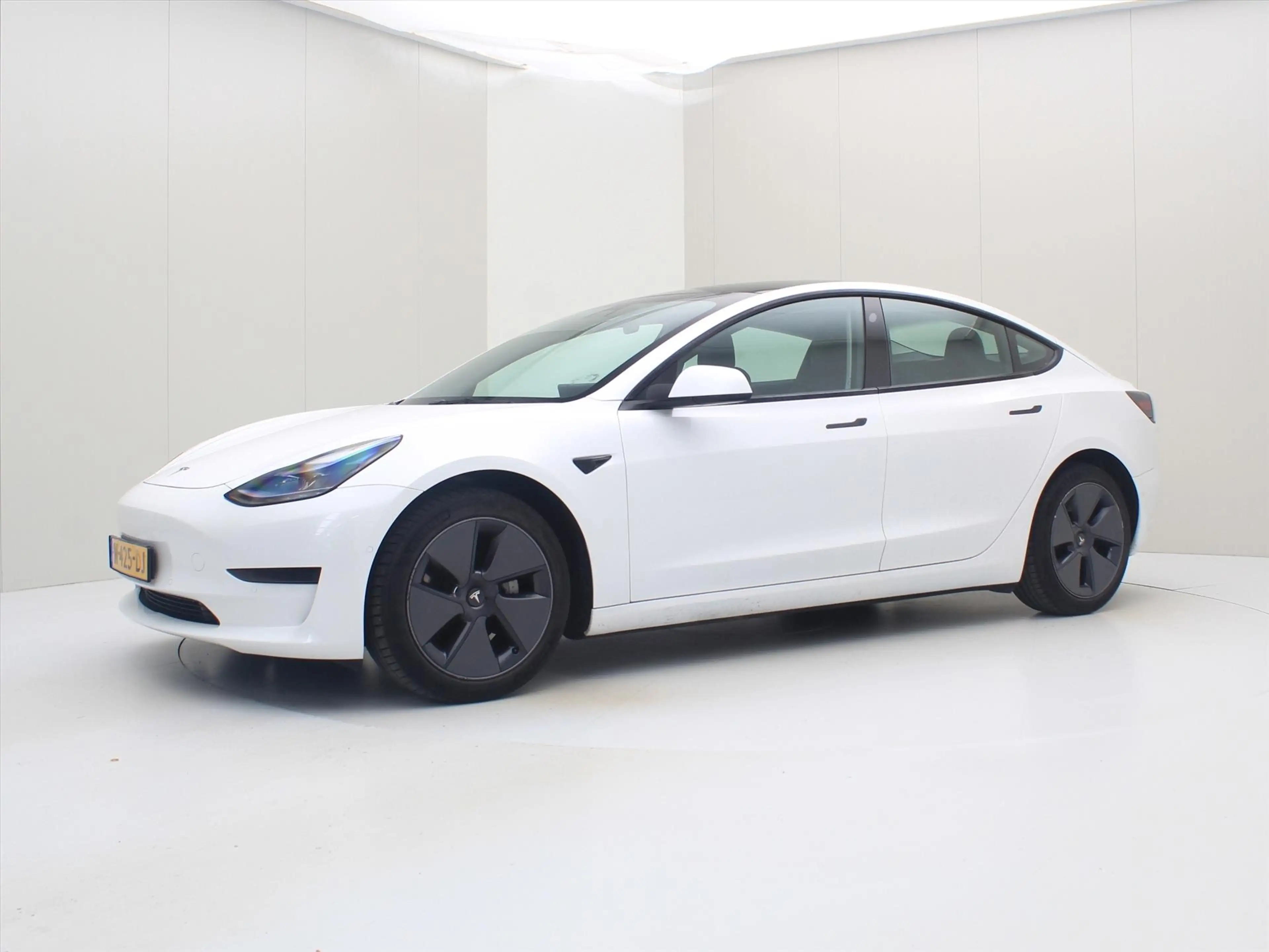 Tesla Model 3 Standard RWD Plus 90.5% SoH FACELIFT [ AUTOPILOT+L — photo 8