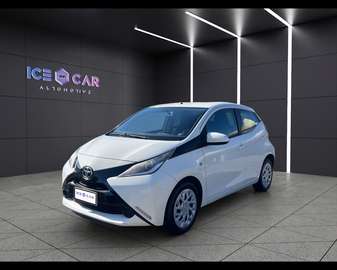1.0 VVT-i 69 CV 5 porte x-play