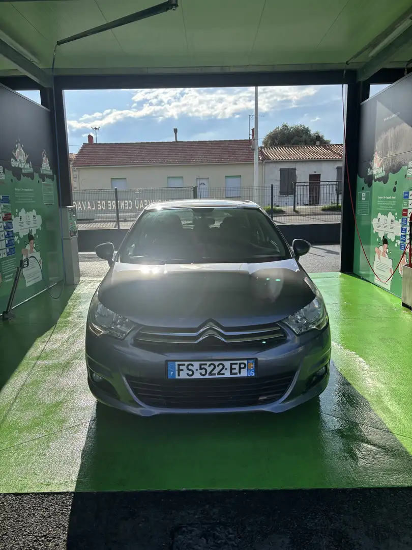 Citroen C4 HDi 90 FAP Attraction - 2