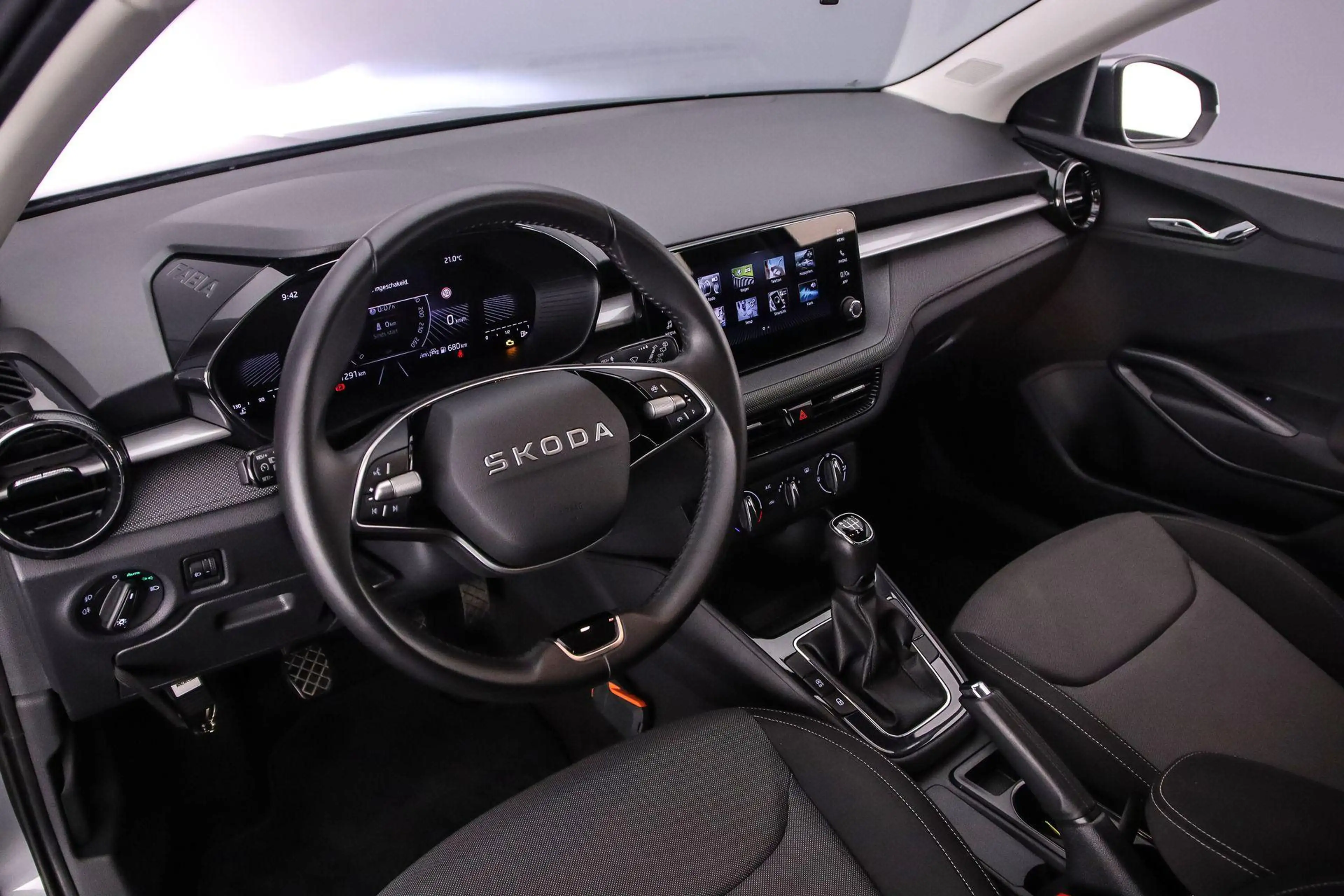 Skoda Fabia 1.0 TSI Selection 95pk, Cruise control, Parkeersen — photo 4
