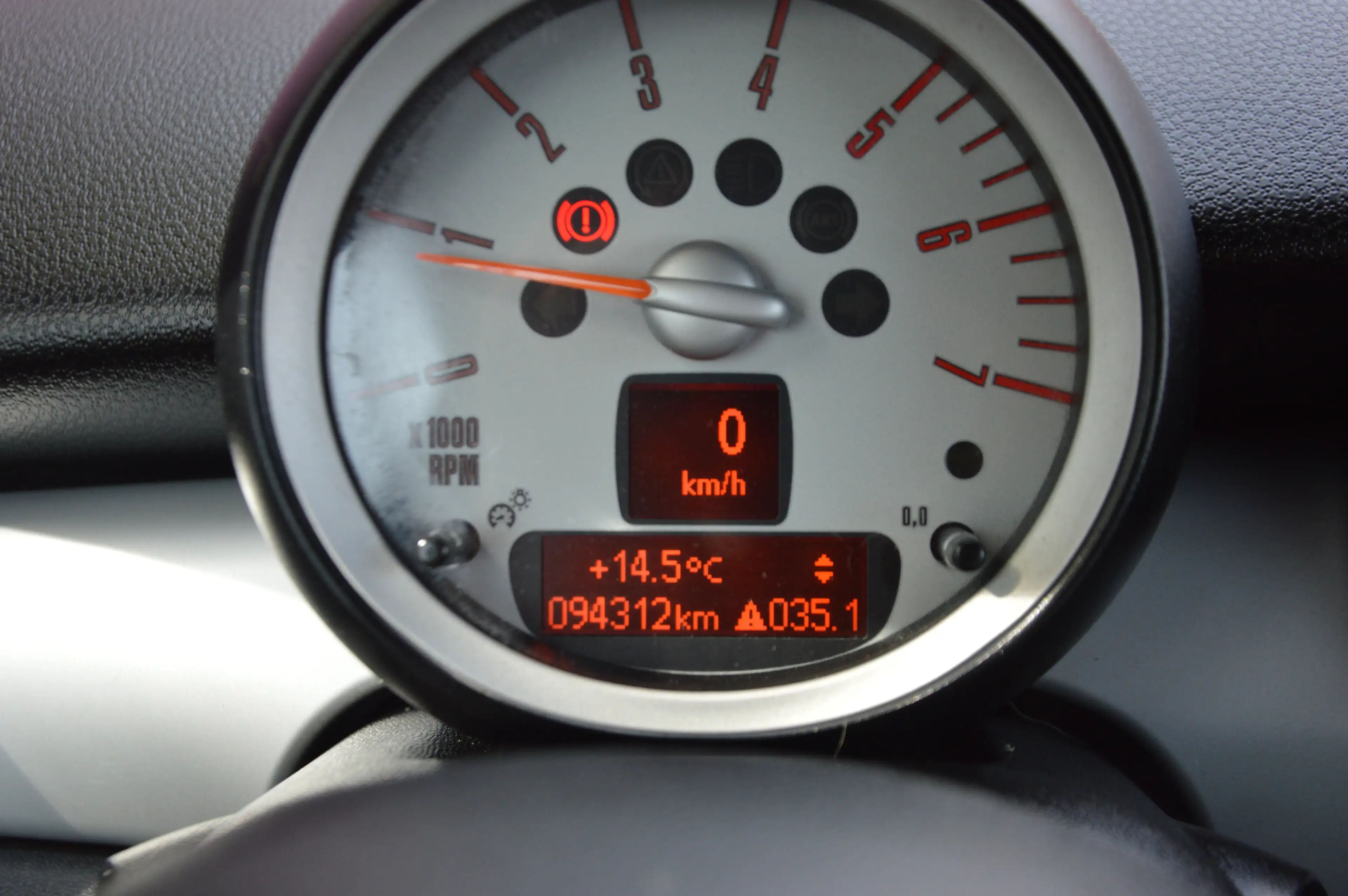 MINI One D 1.6D One SENS AR CLIM 94.312KM — photo 15